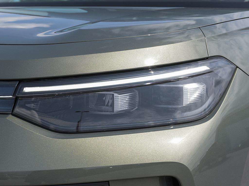 Photo 2026 Volkswagen Tiguan Comfortline R-Line Black Edition 4MOTION #8