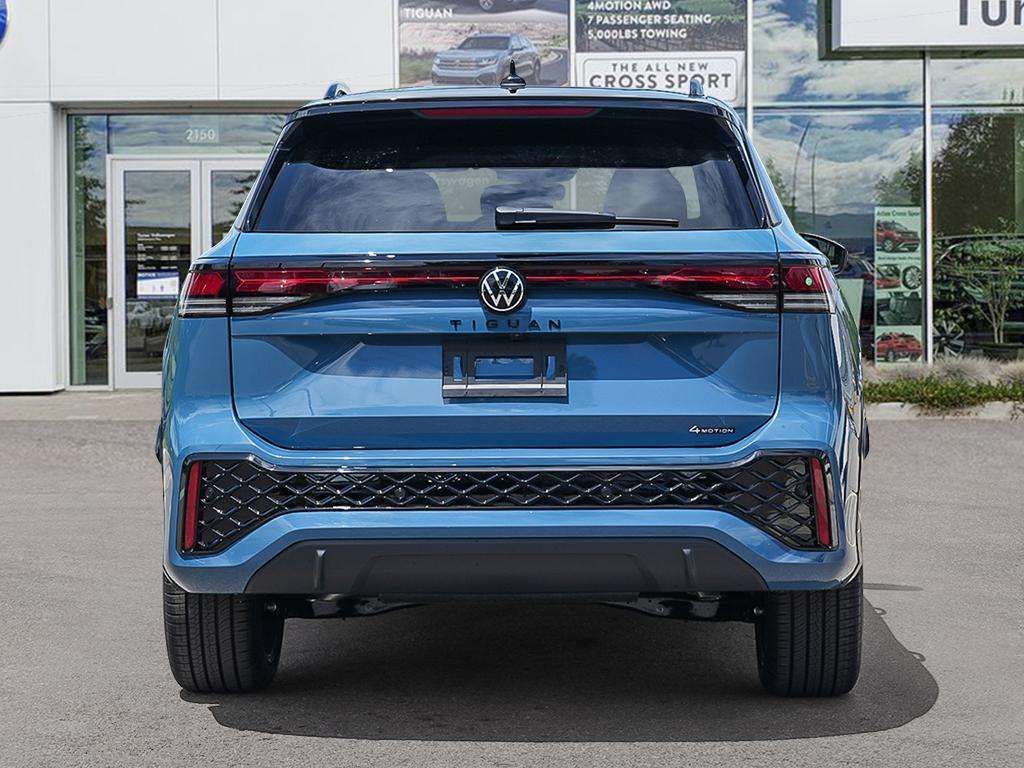 Photo 2026 Volkswagen Tiguan Comfortline R-Line Black Edition 4MOTION #5