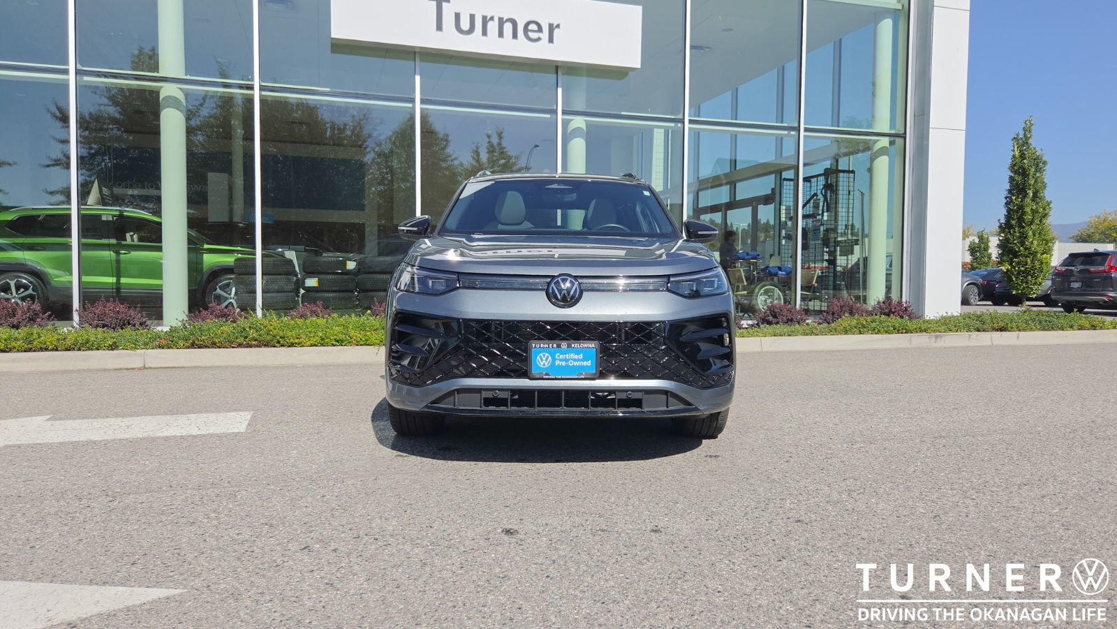 Photo 2026 Volkswagen Tiguan Comfortline R-Line Black Edition #3