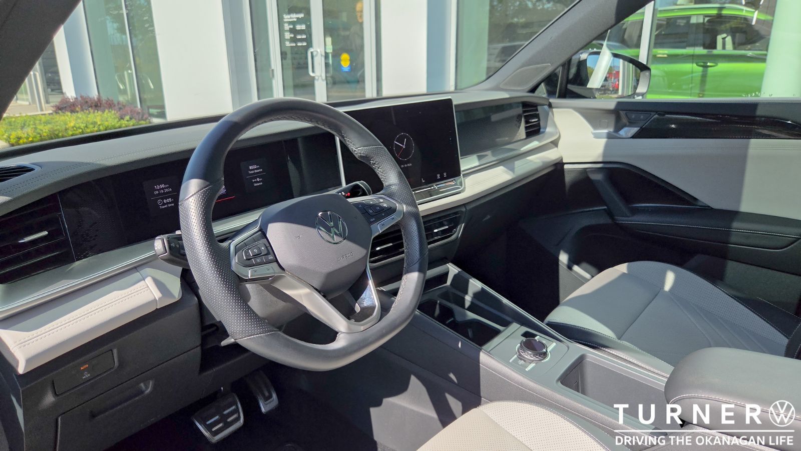 Photo 2026 Volkswagen Tiguan Comfortline R-Line Black Edition #7