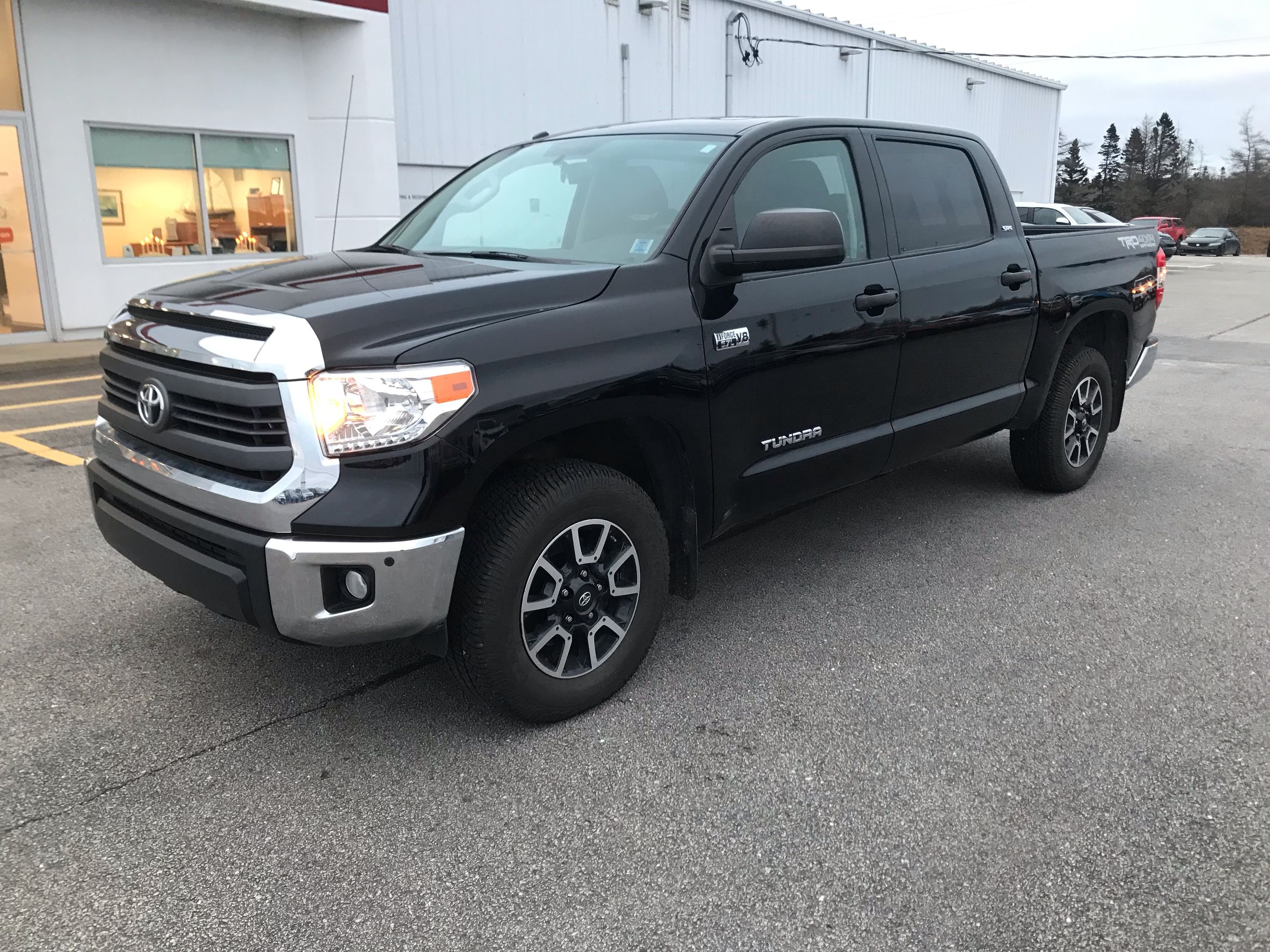 2015 Toyota Tundra Crewmax TRD d'occasion à Yarmouth Inventaire d'occasion Tusket Toyota à 2015 Toyota Tundra Crewmax TRD d'occasion à Yarmouth Inventaire d'occasion Tusket Toyota à