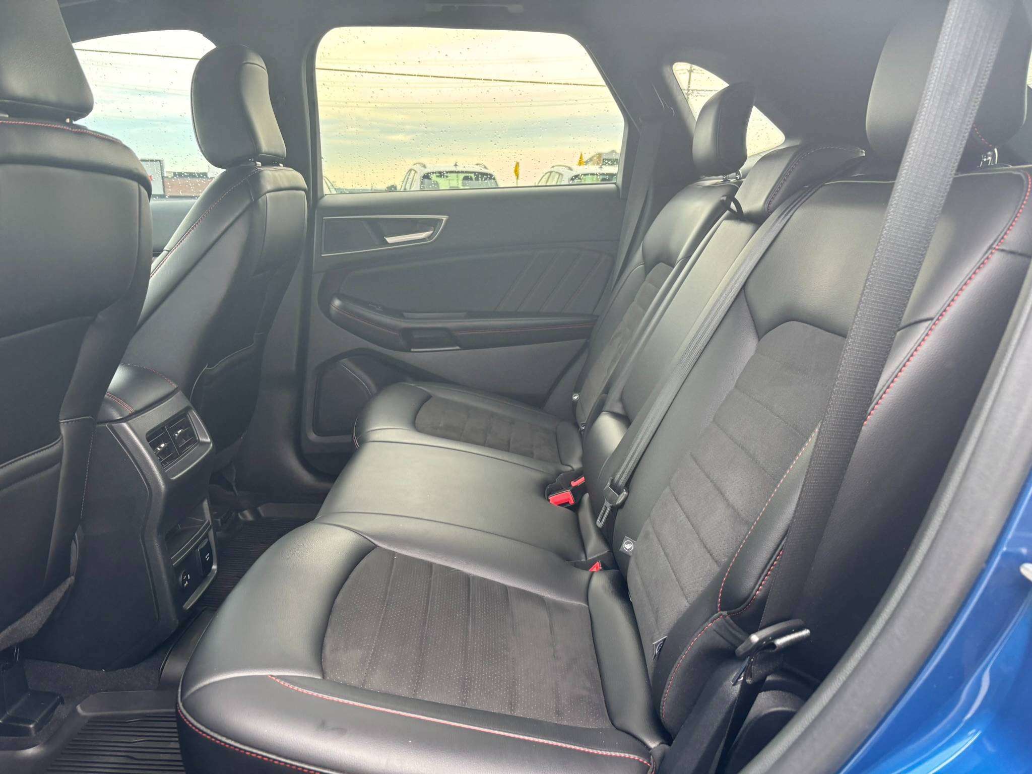Photo 2022 Ford Edge ST-Line #6
