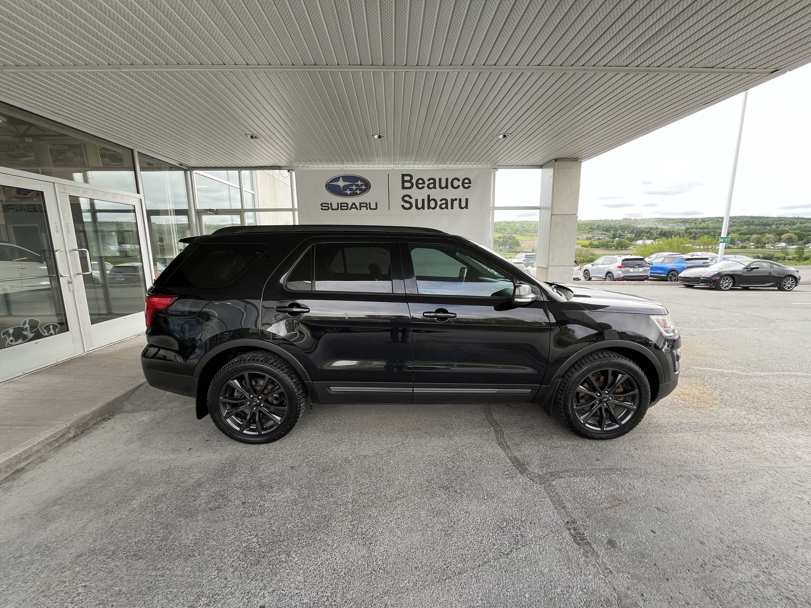 Photo Ford Explorer 4WD 4dr XLT 2017 #4