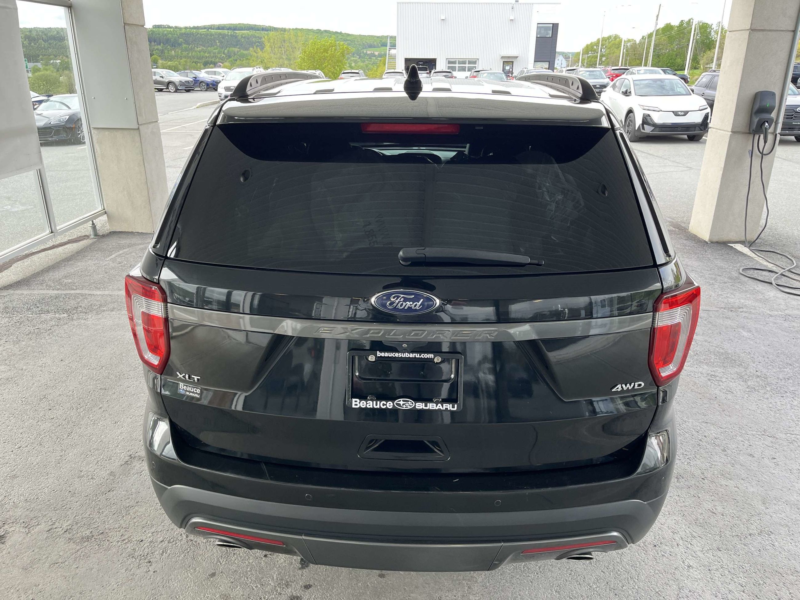 Photo Ford Explorer 4WD 4dr XLT 2017 #6
