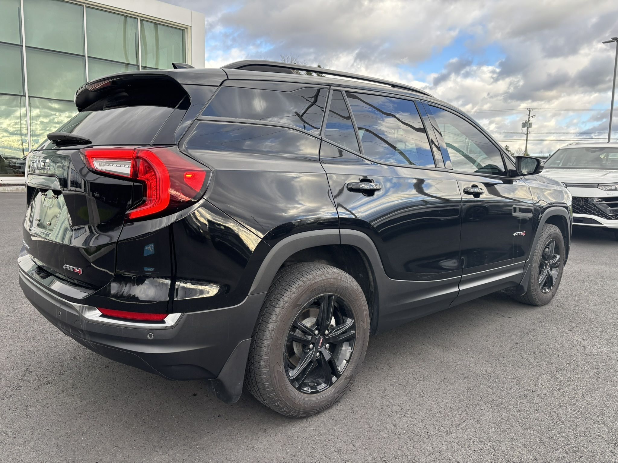 2022 GMC Terrain AWD 4dr AT4