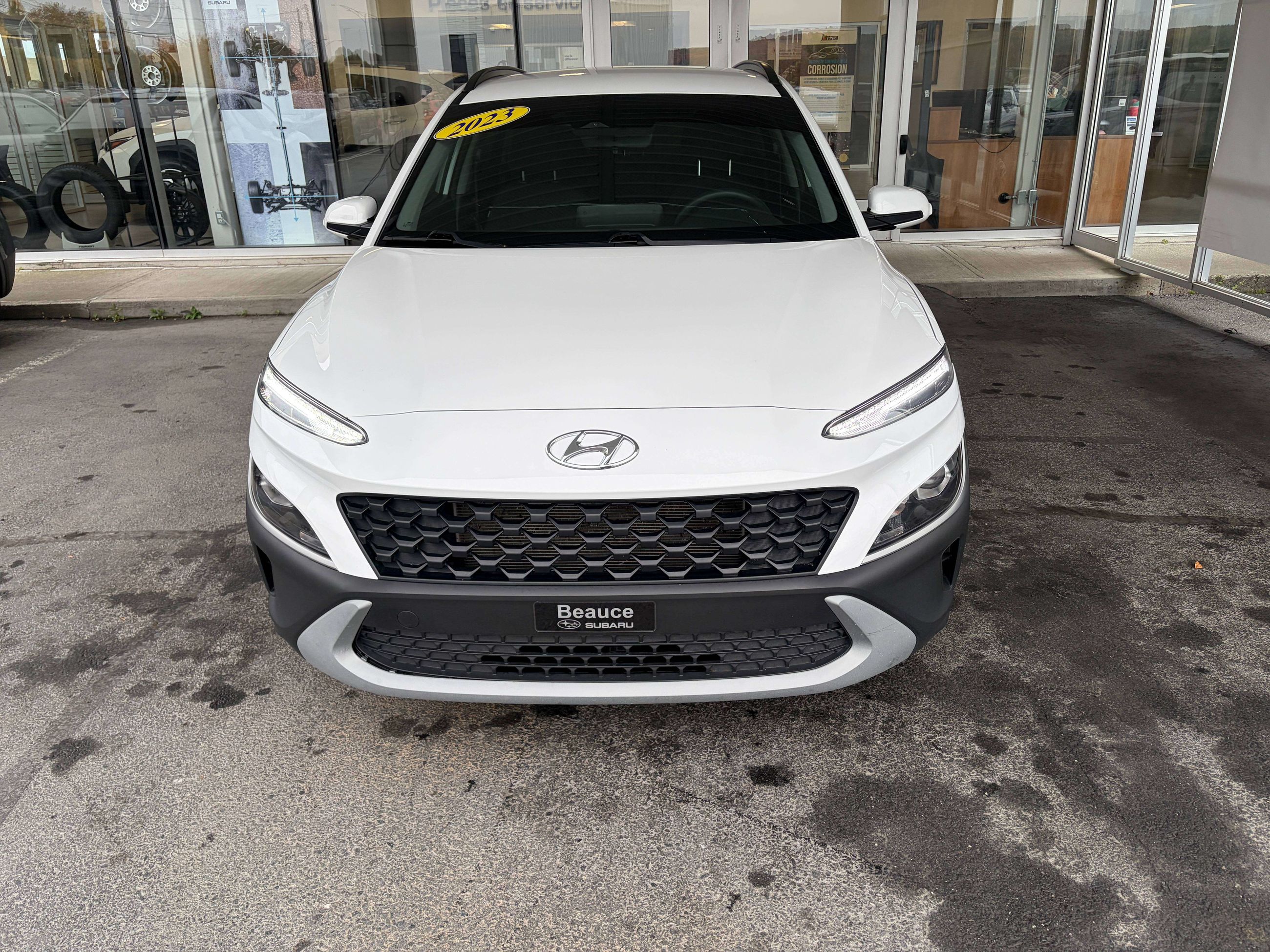 Photo Hyundai KONA Essential 2023 #8