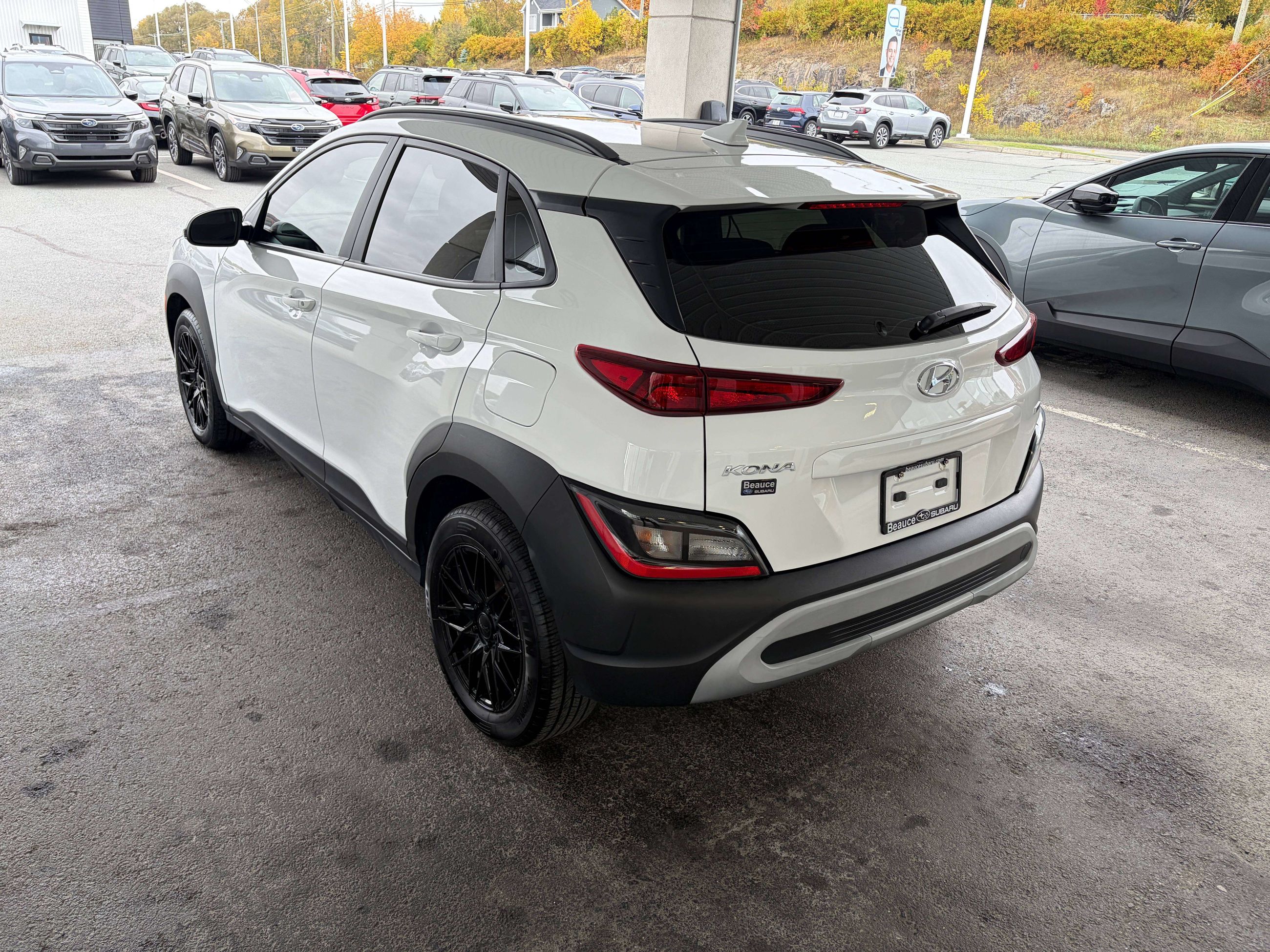 Photo Hyundai KONA Essential 2023 #5