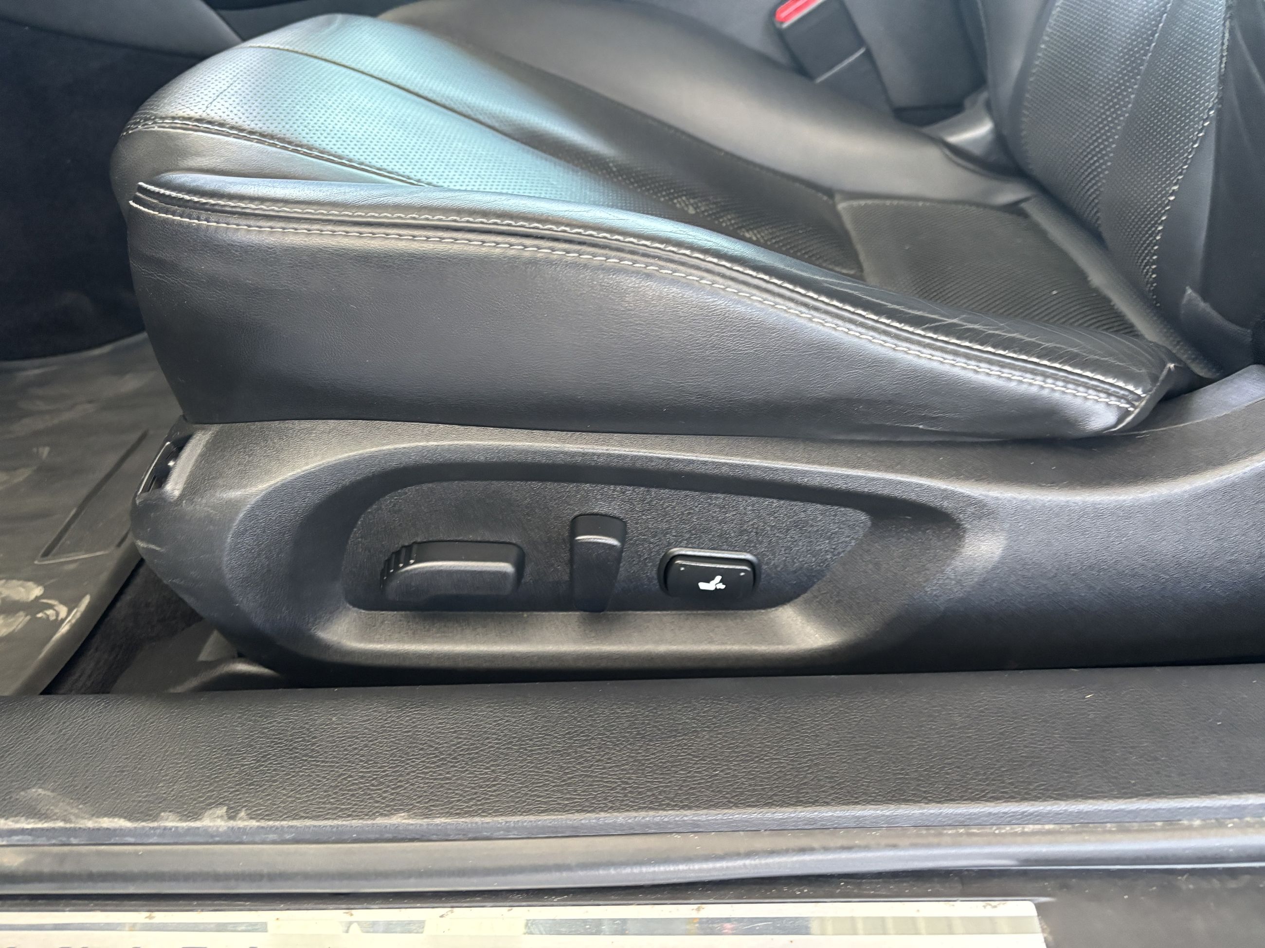 2017 Infiniti Q60 2dr Cpe 3.0t Red Sport 400