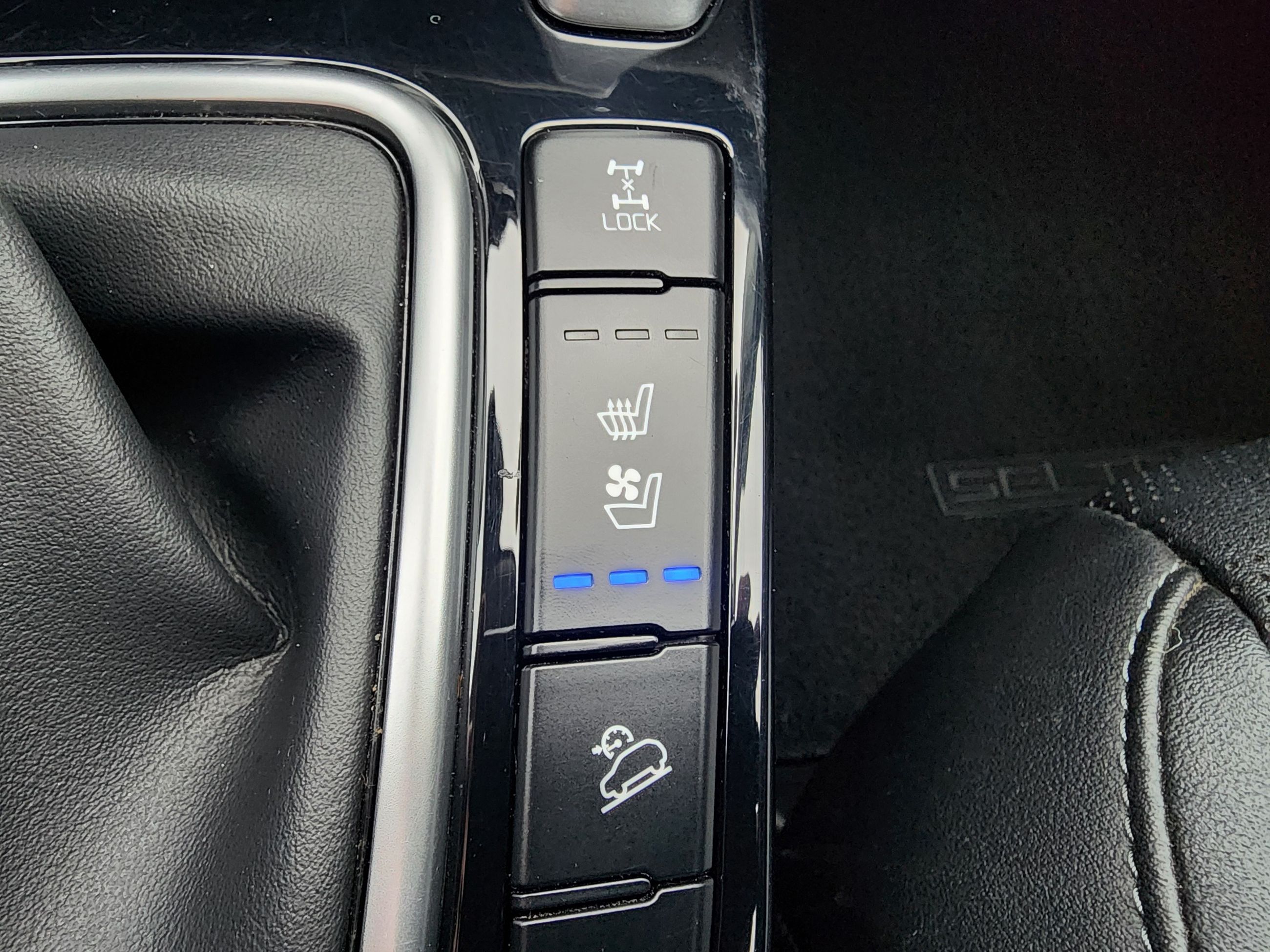 Kia Seltos SX Turbo AWD w-Black Interior 2022