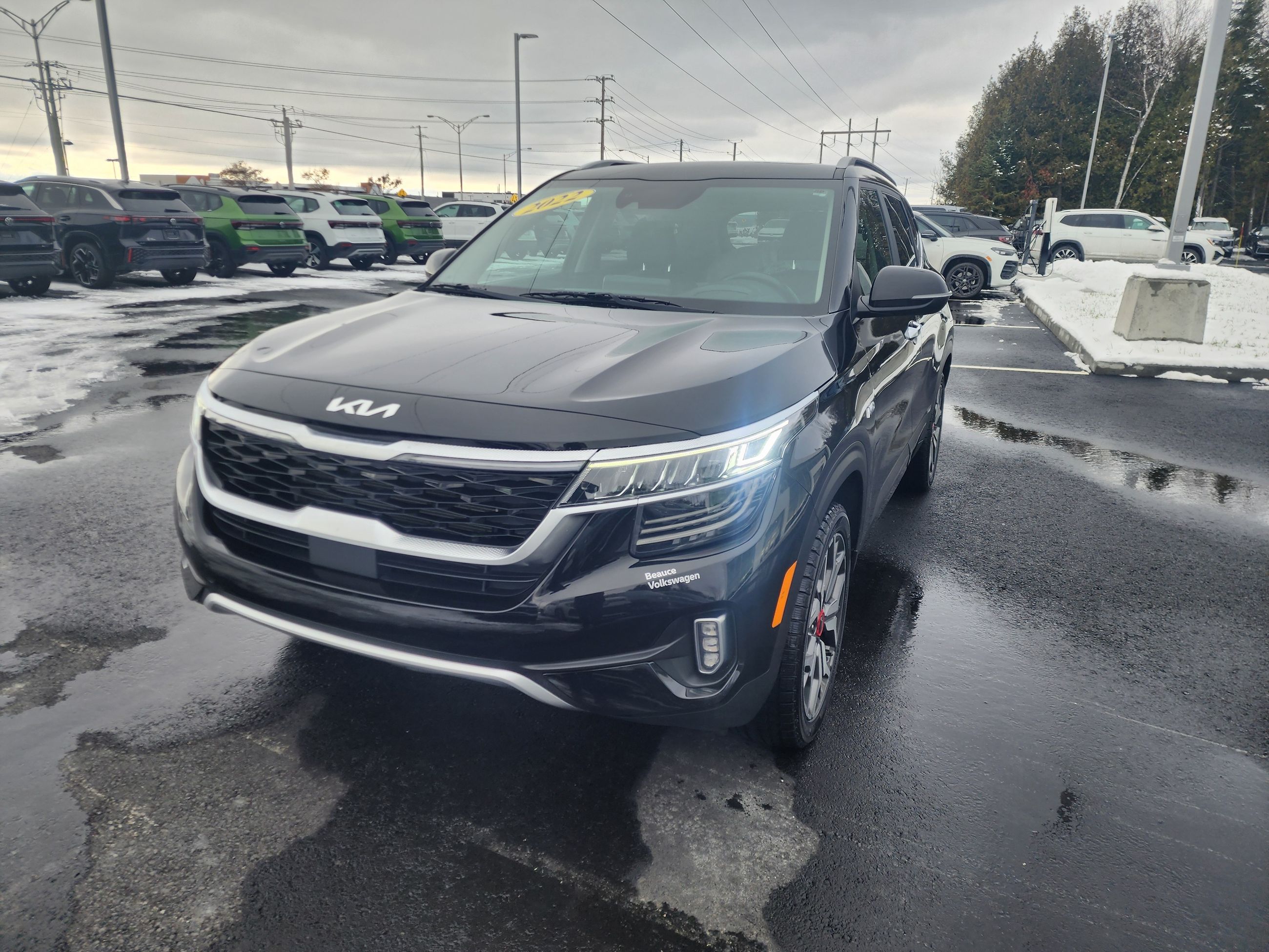 Kia Seltos SX Turbo AWD w-Black Interior 2022