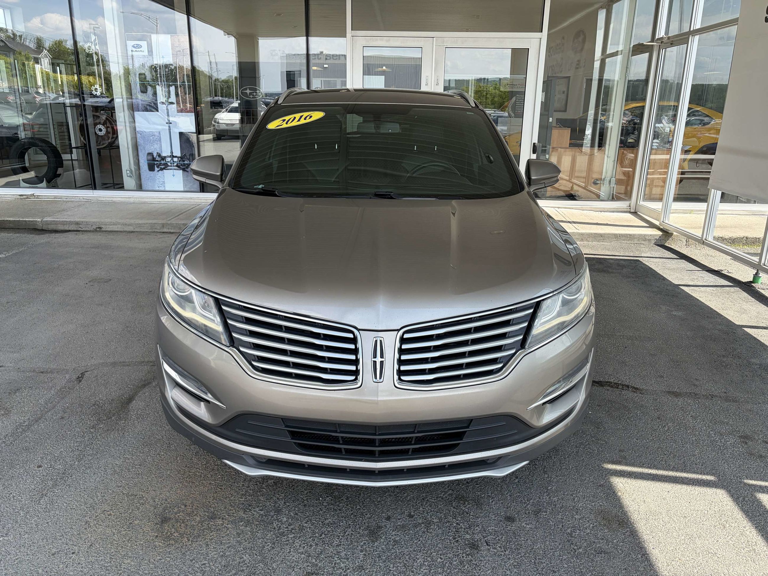 Photo Lincoln MKC AWD 4dr Premier 2016 #8