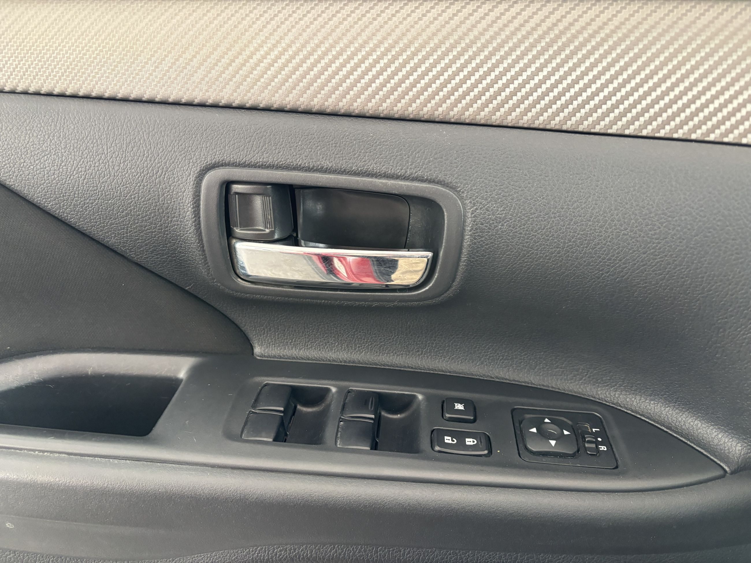 Mitsubishi Outlander 4WD 4dr SE 2015