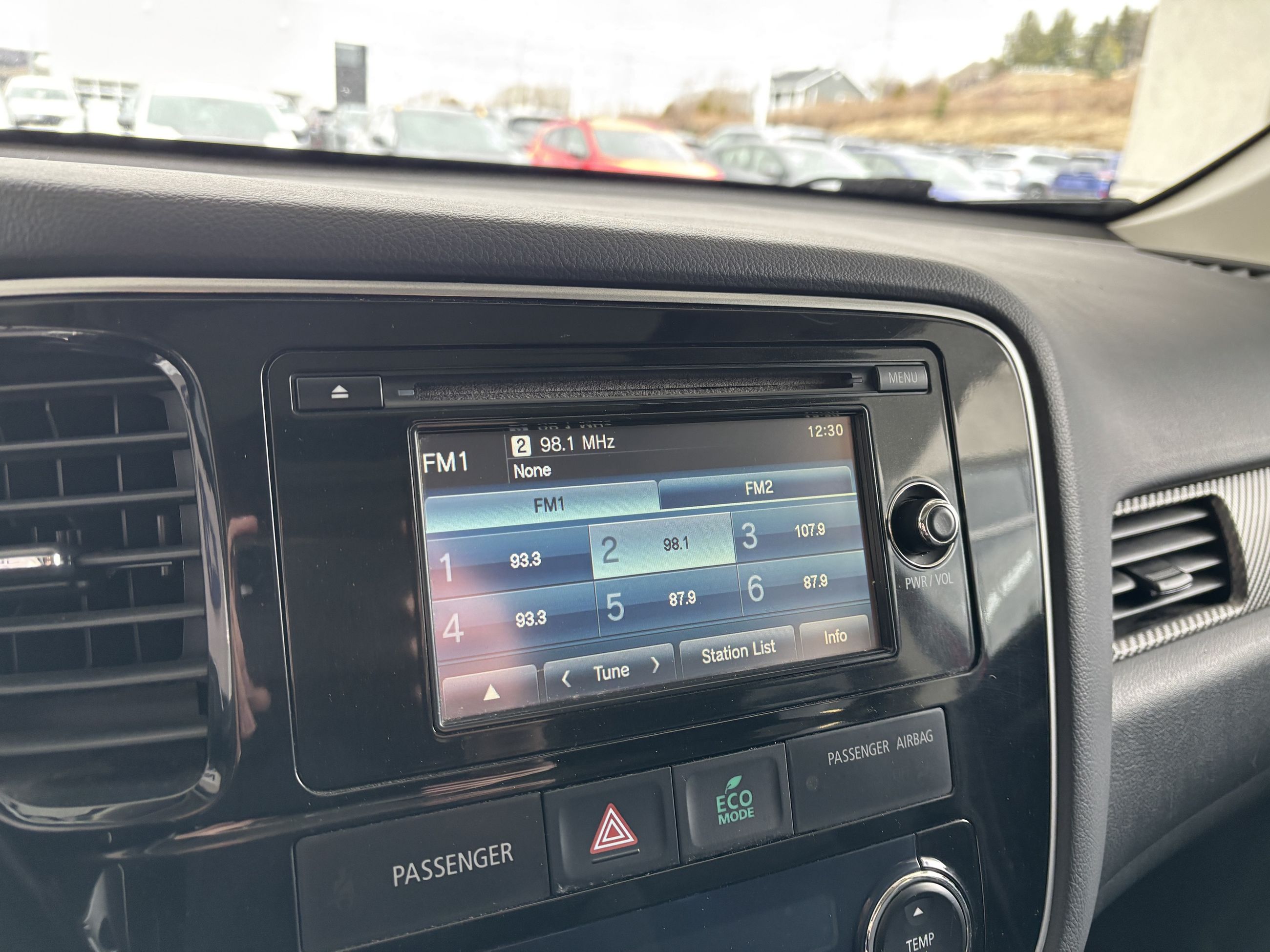 Mitsubishi Outlander 4WD 4dr SE 2015