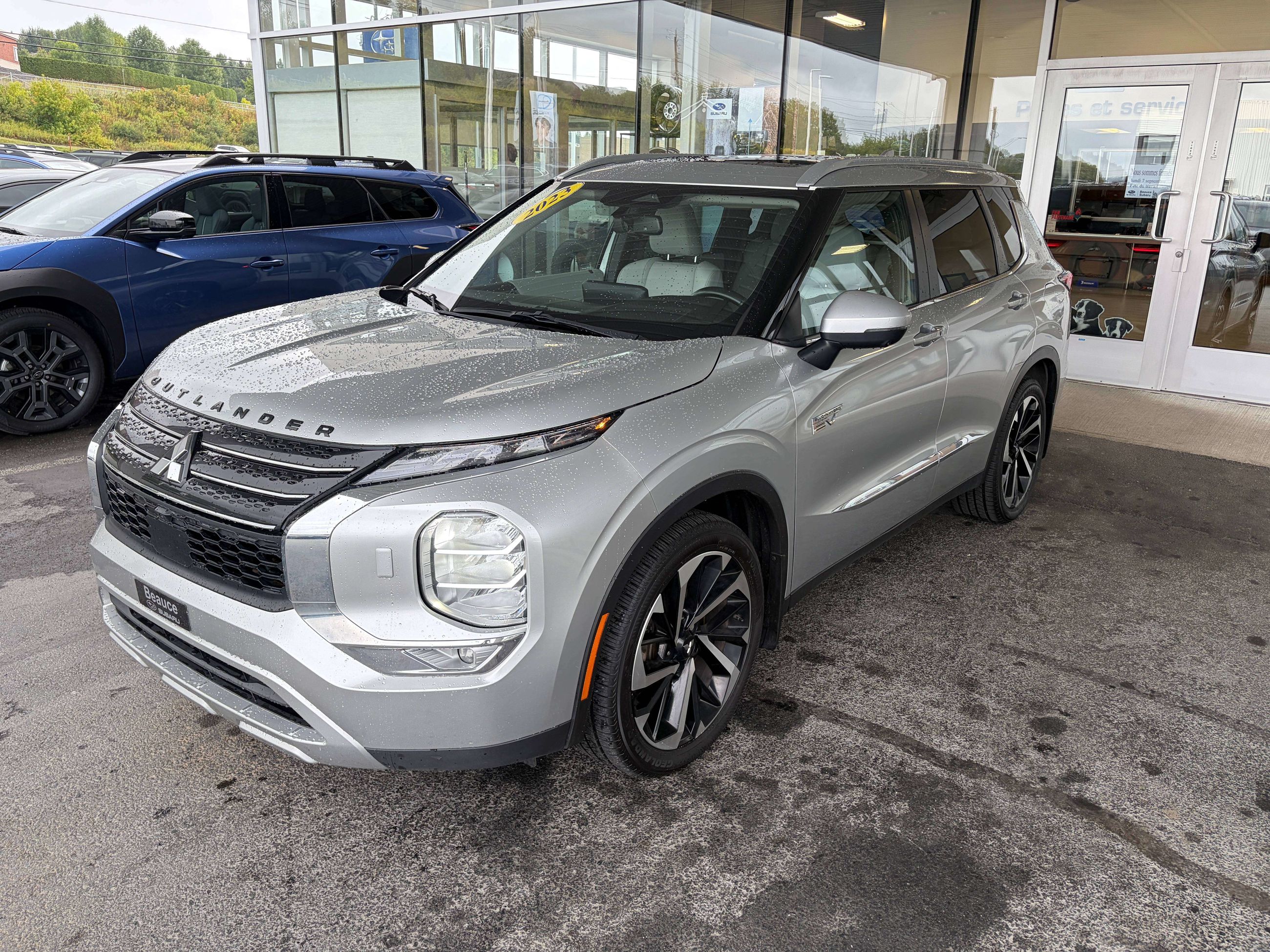 Photo 2023 Mitsubishi Outlander LE #7