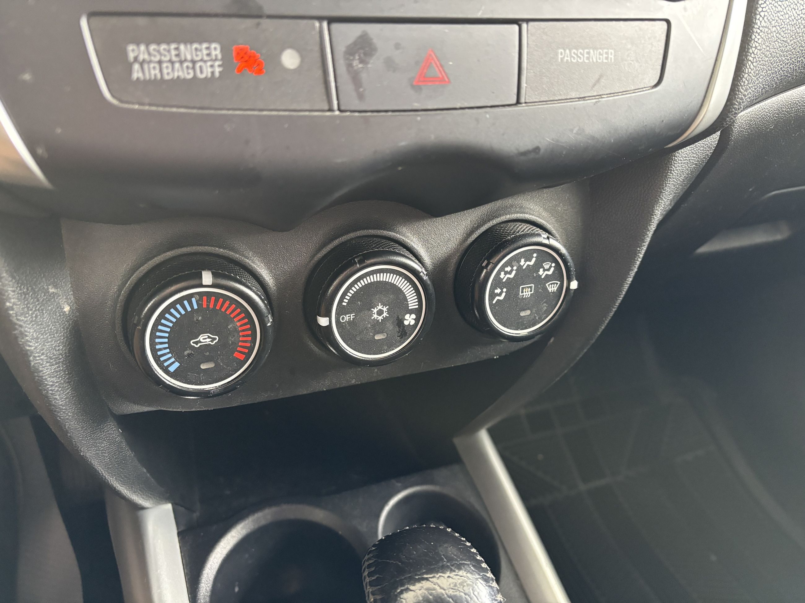 Mitsubishi RVR AWD 4dr CVT SE 2012