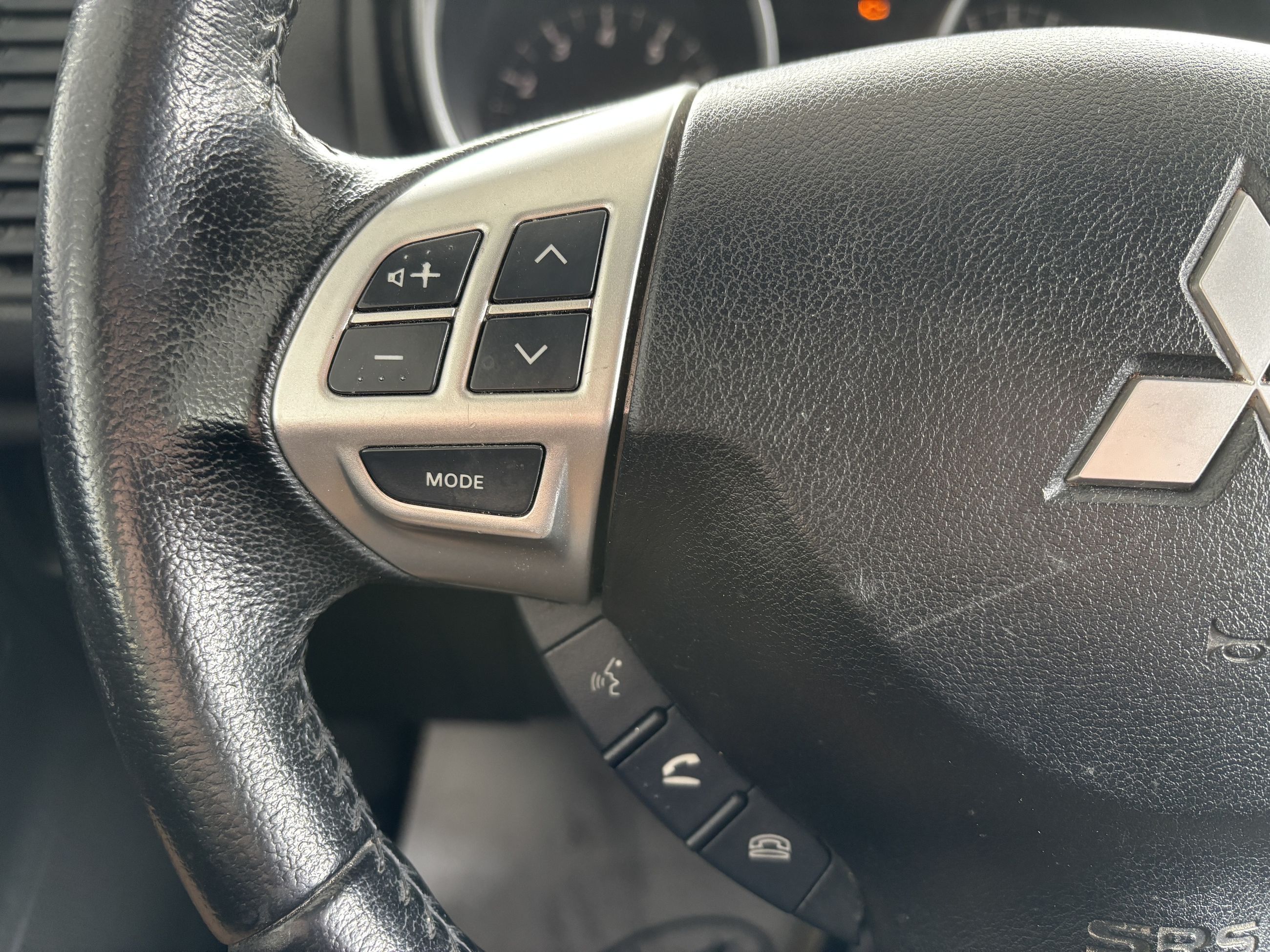 Mitsubishi RVR AWD 4dr CVT SE 2012