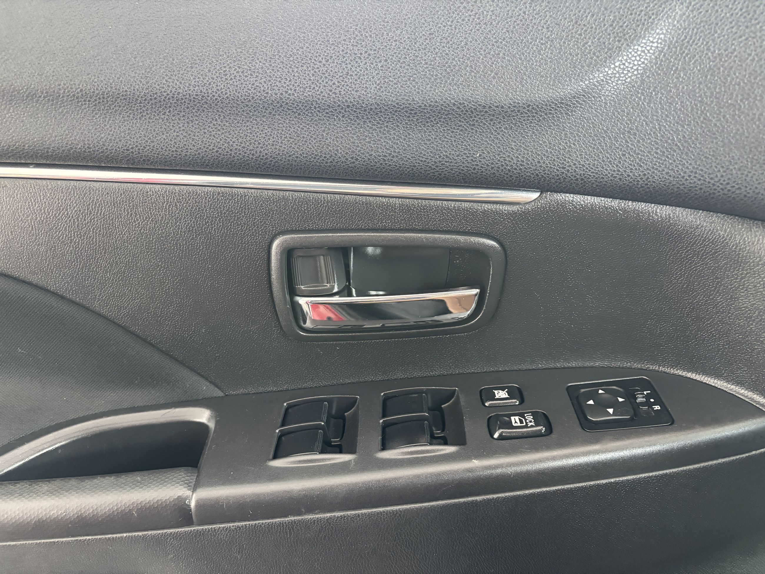 2015 Mitsubishi RVR AWD 4dr CVT SE -Ltd Avail-