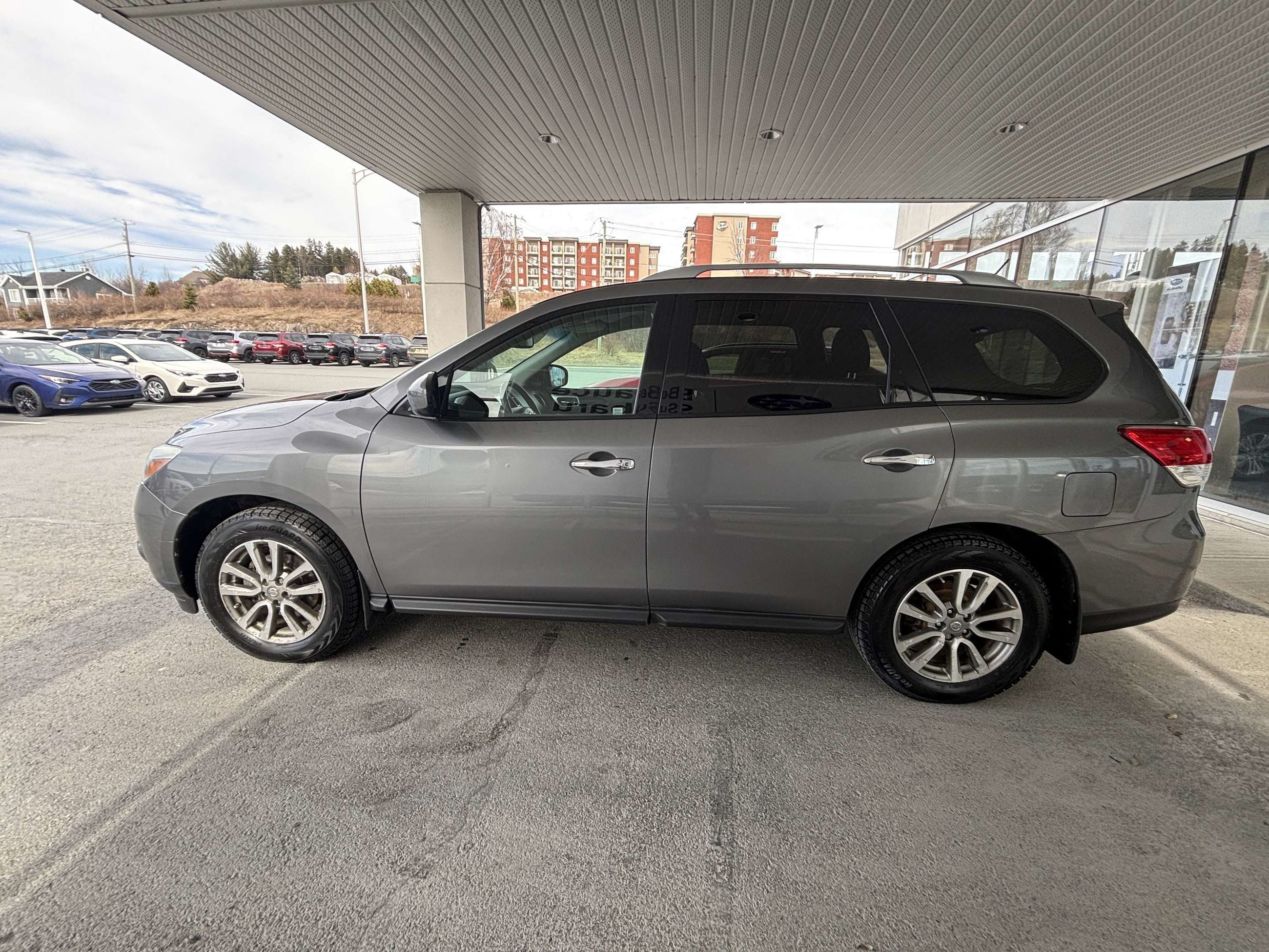 Photo Nissan Pathfinder 4WD 4dr SV 2015 #6