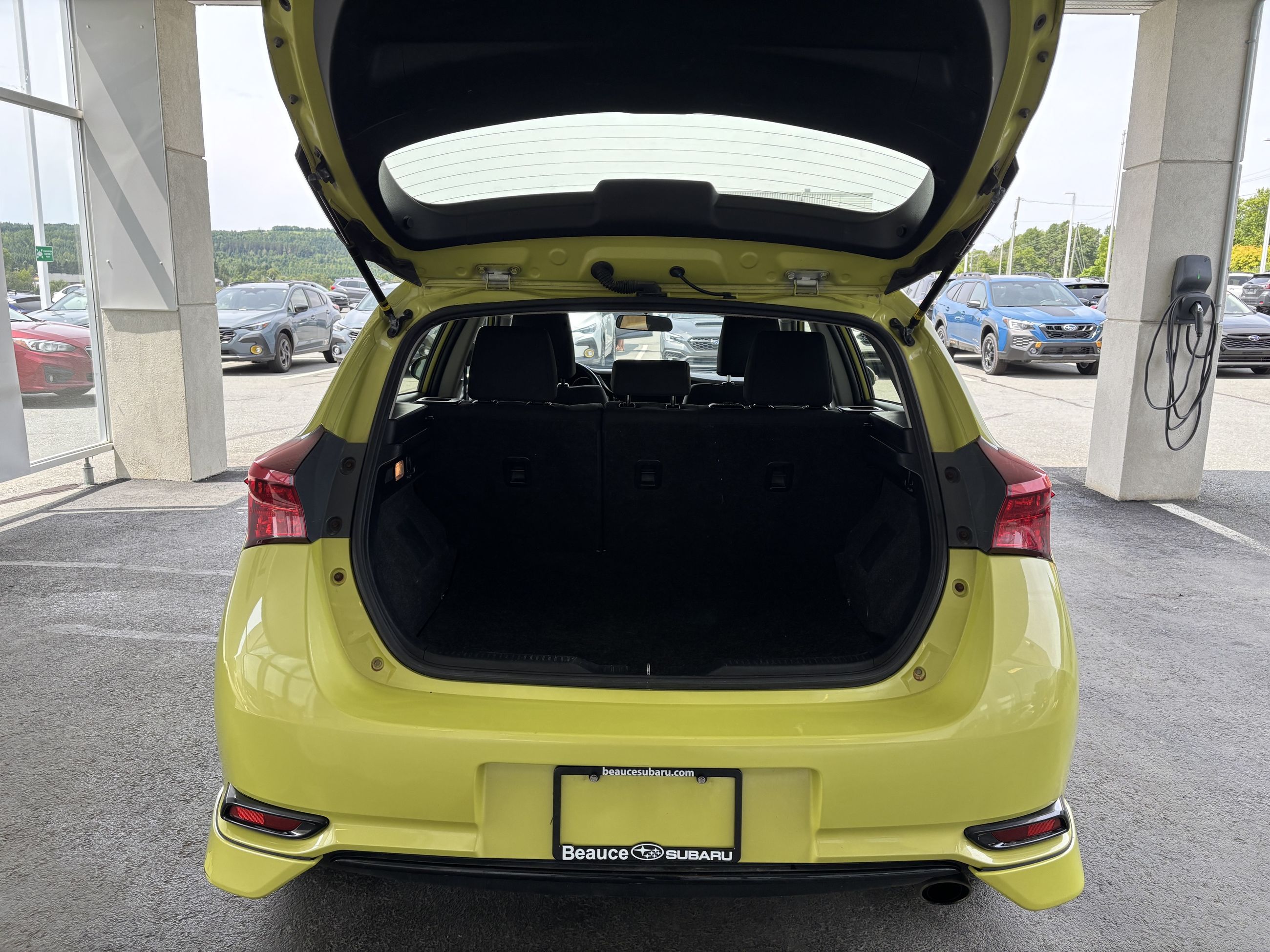 Scion IM 4dr HB CVT 2016