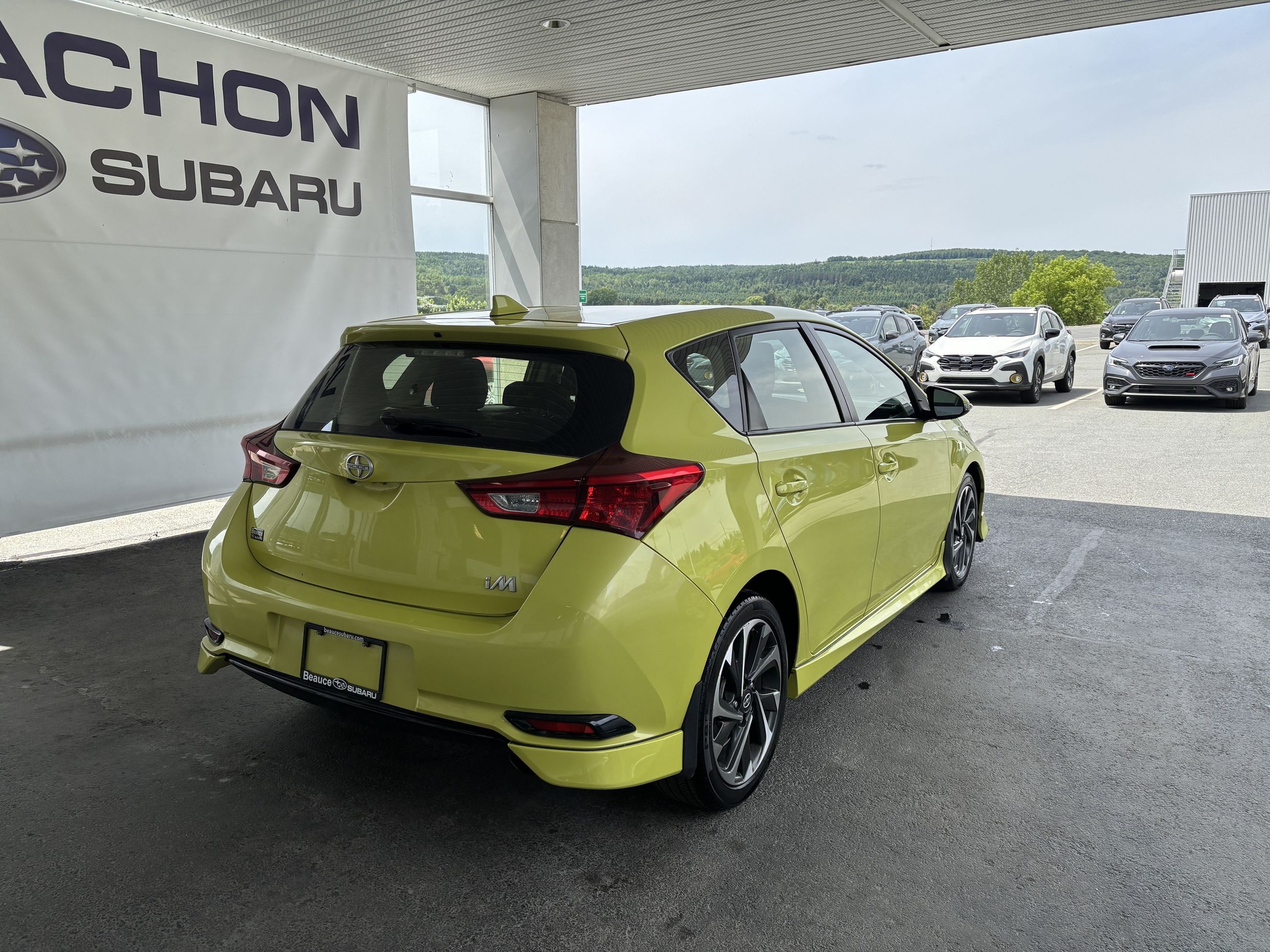 Scion IM 4dr HB CVT 2016
