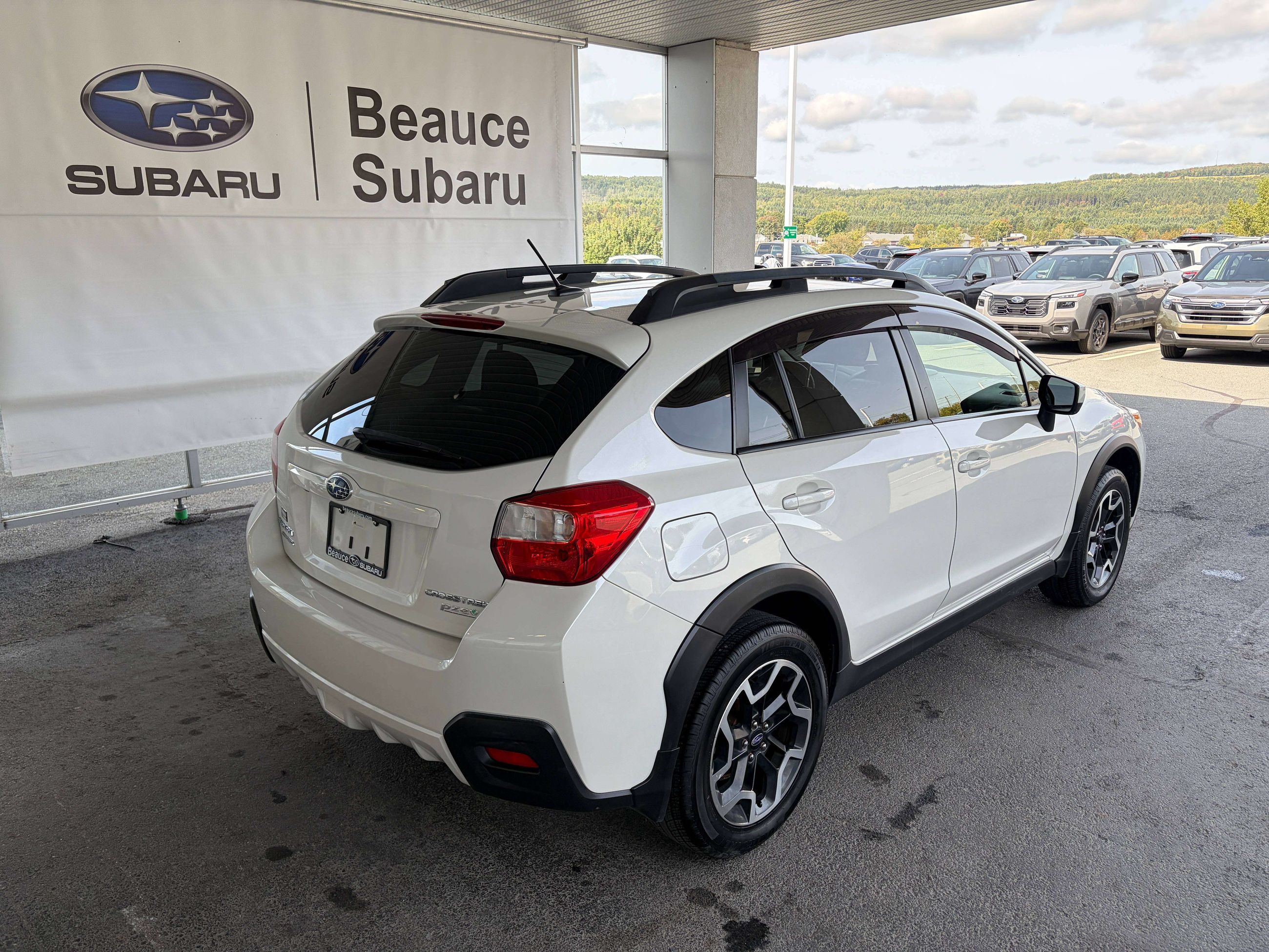 Photo 2017 Subaru Crosstrek Touring #3
