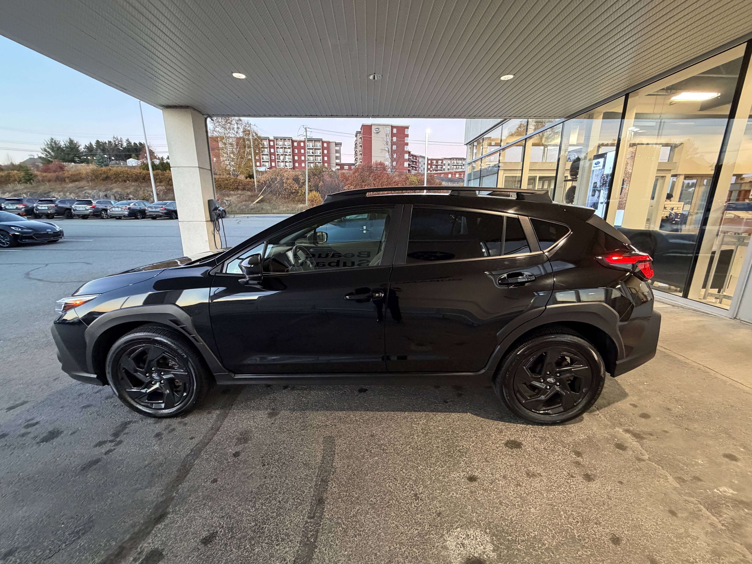 Photo 2024 Subaru Crosstrek Onyx #7