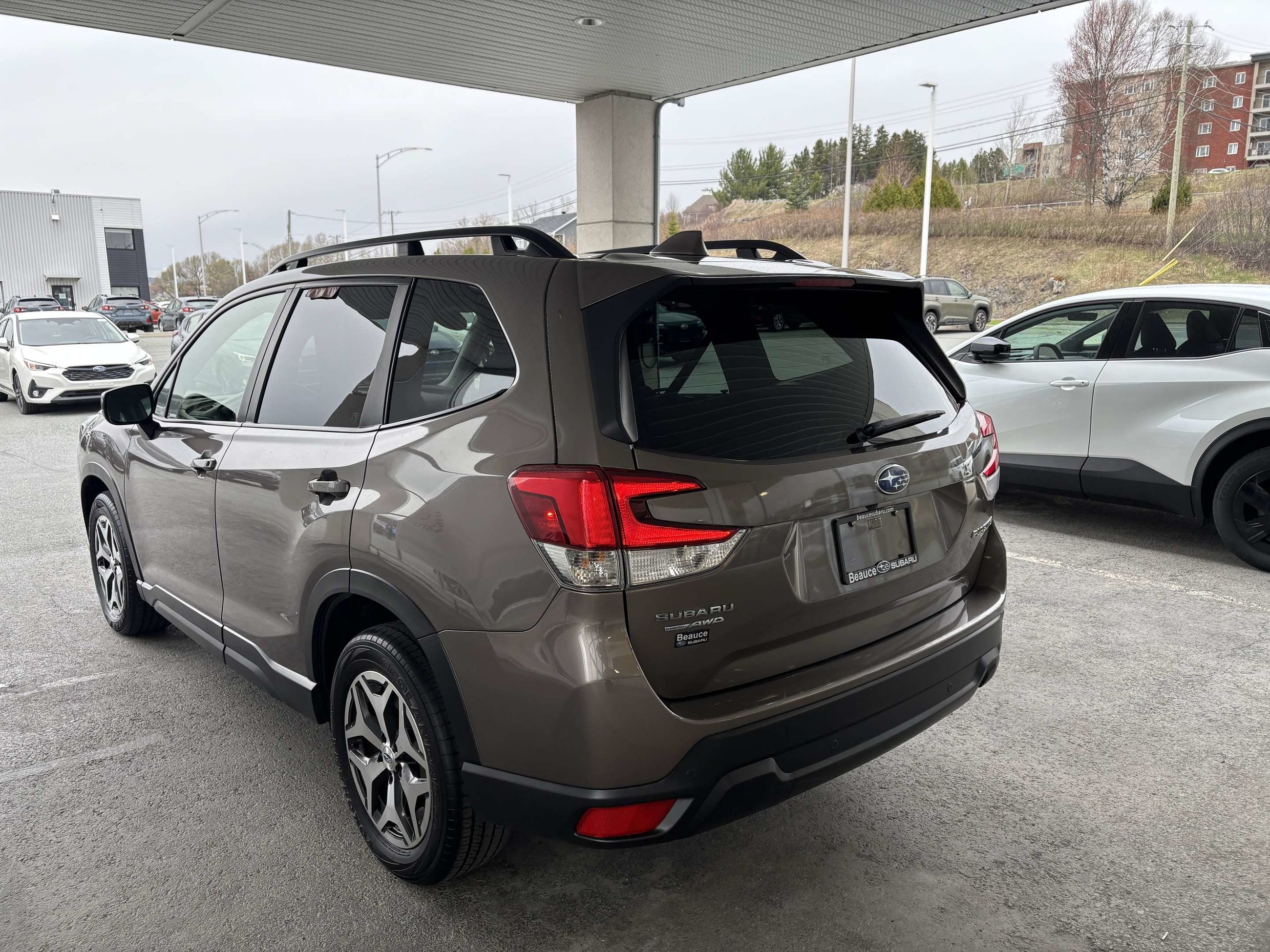 Photo 2022 Subaru Forester Convenience CVT #5