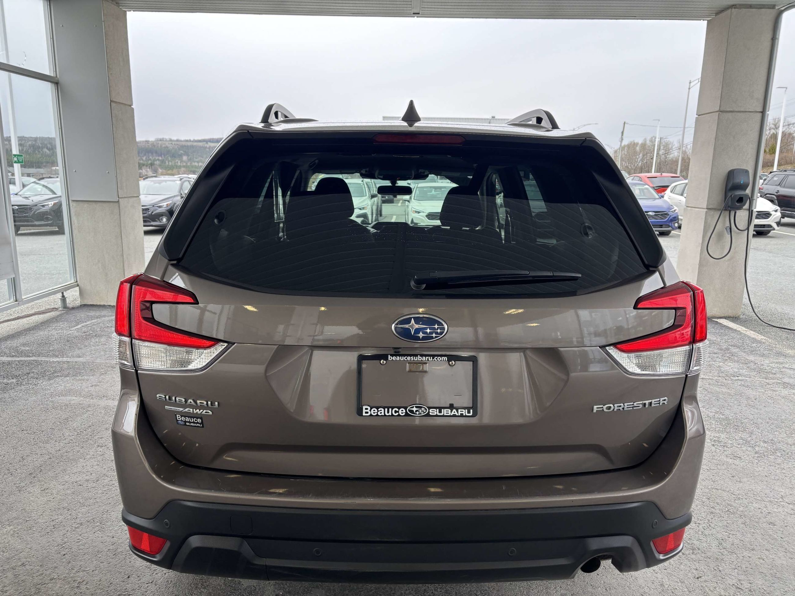 Photo 2022 Subaru Forester Convenience CVT #4