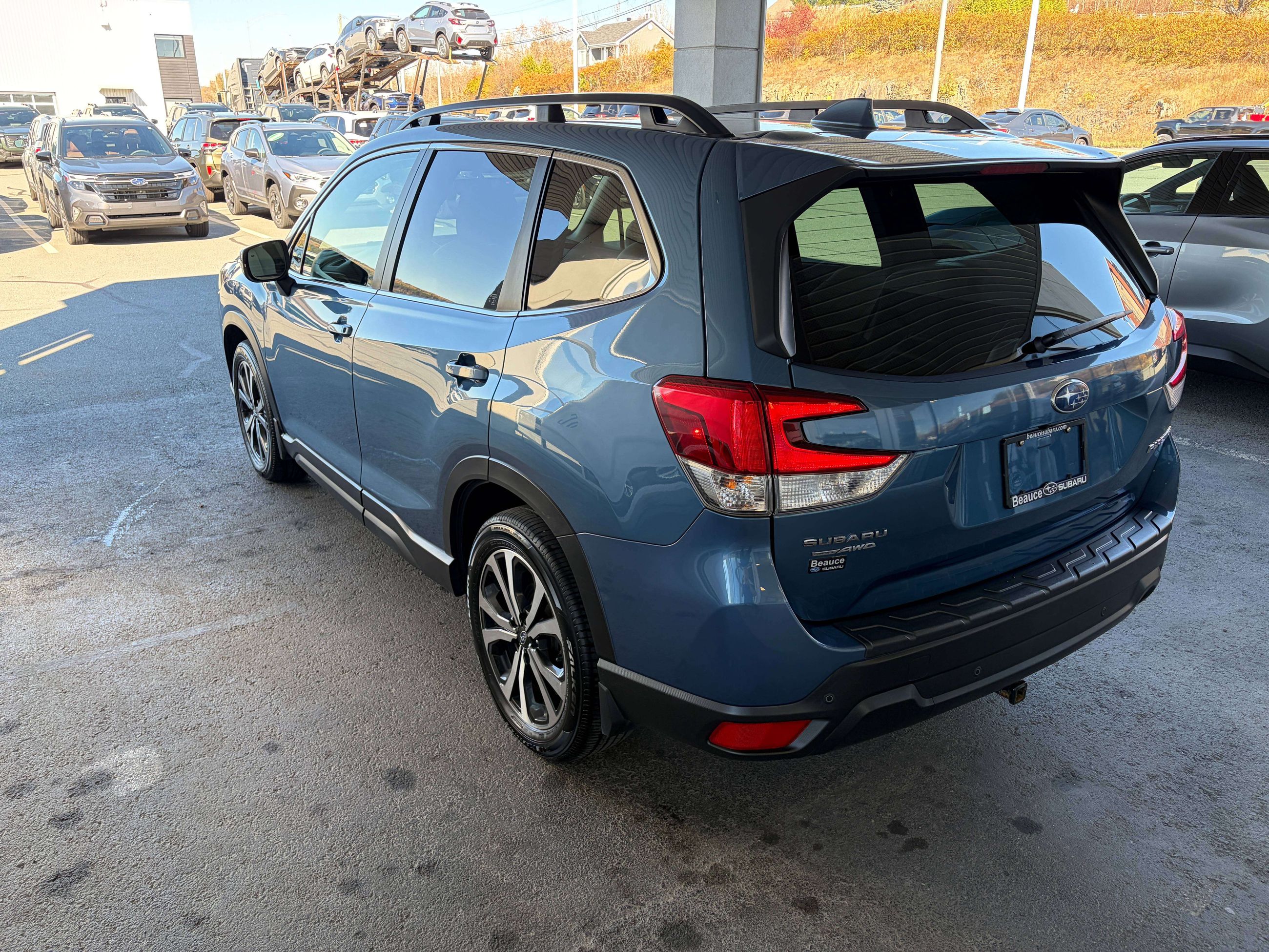 Photo 2023 Subaru Forester Limited #6