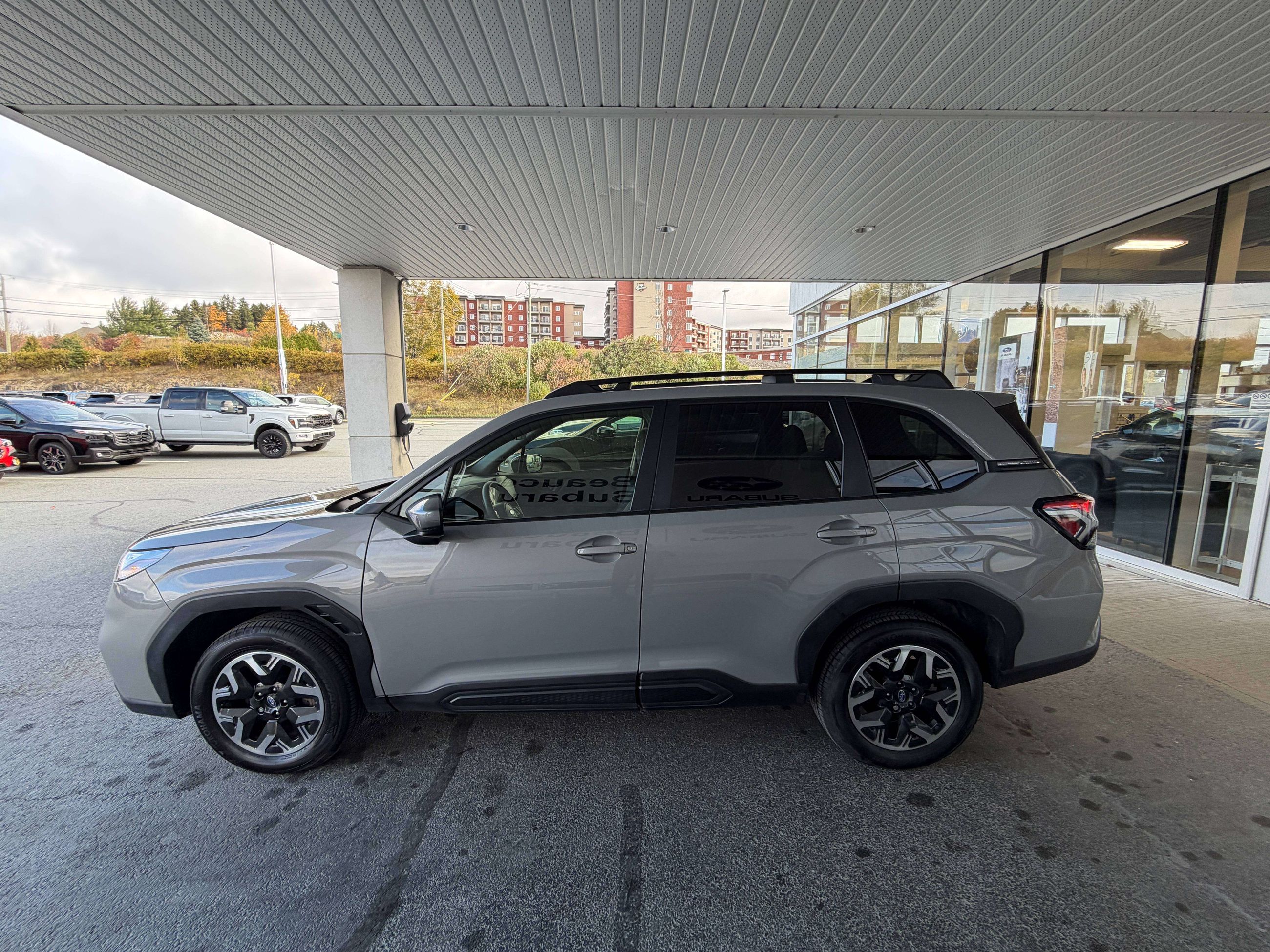 Photo 2025 Subaru Forester Touring #7