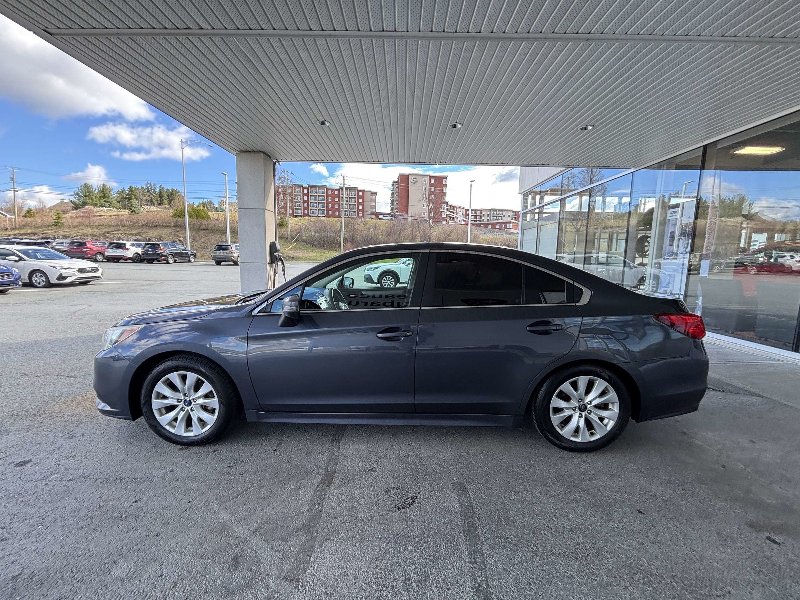 Photo 2017 Subaru Legacy 4dr Sdn CVT 2.5i w-Touring Pkg #6