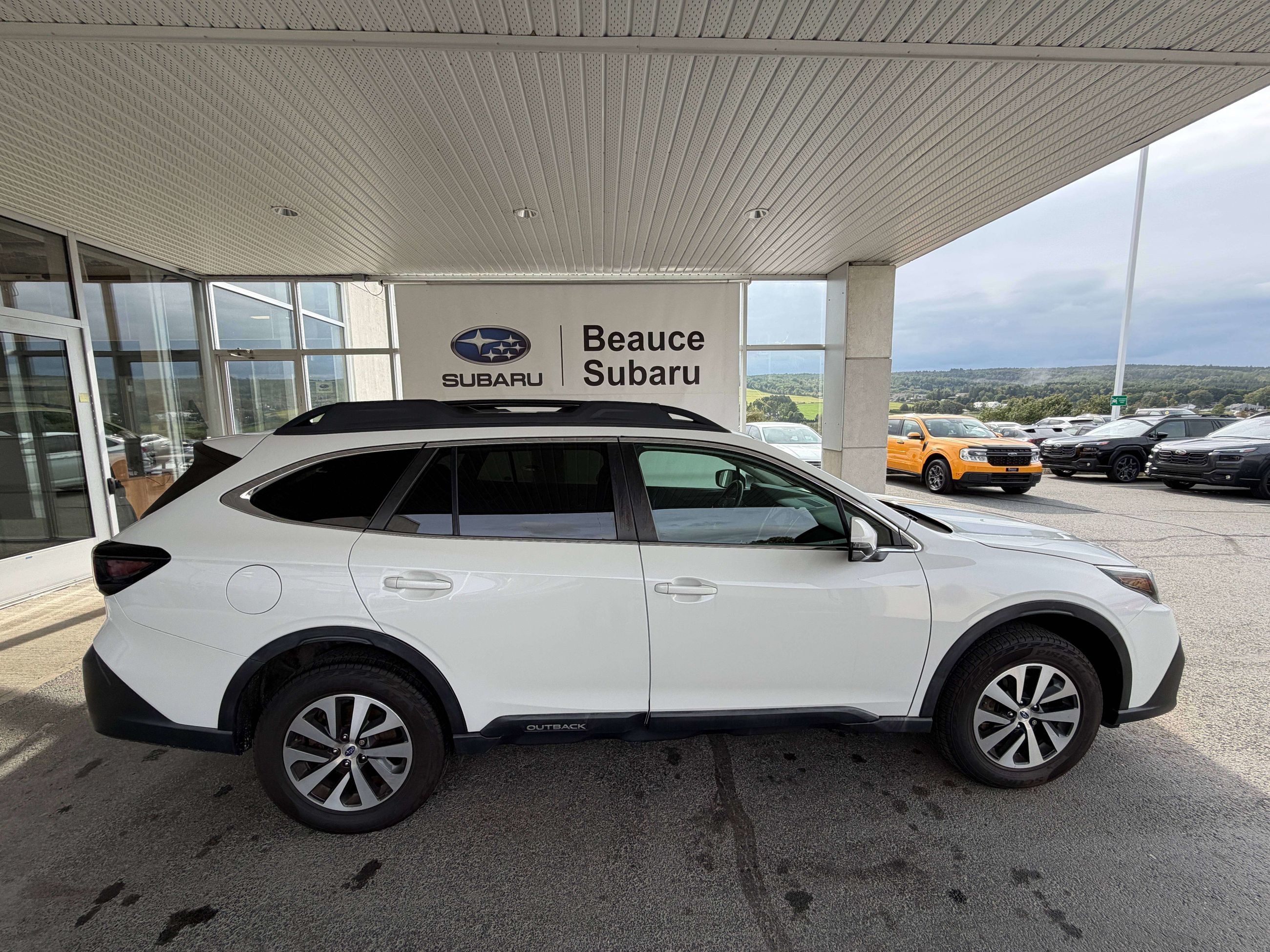 Photo Subaru OUTBACK 2.5i Touring 2020 #3