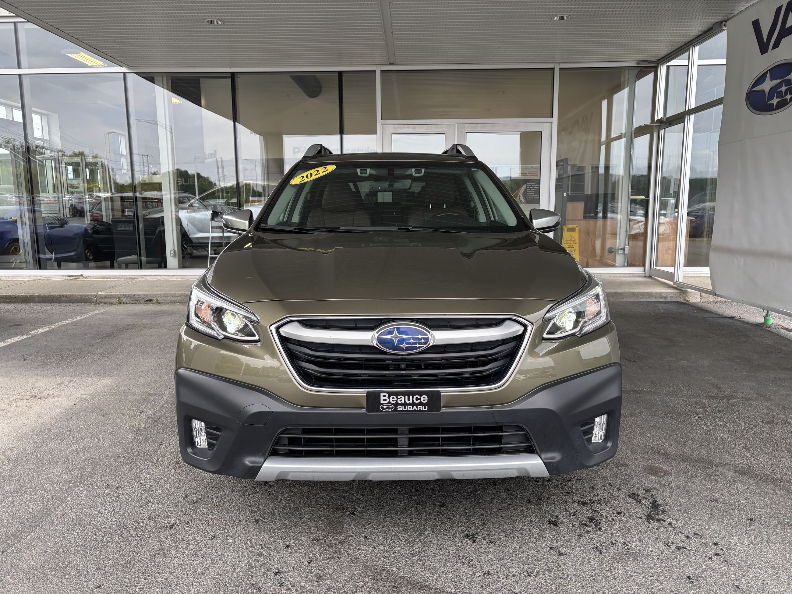 2022 Subaru Outback Premier CVT
