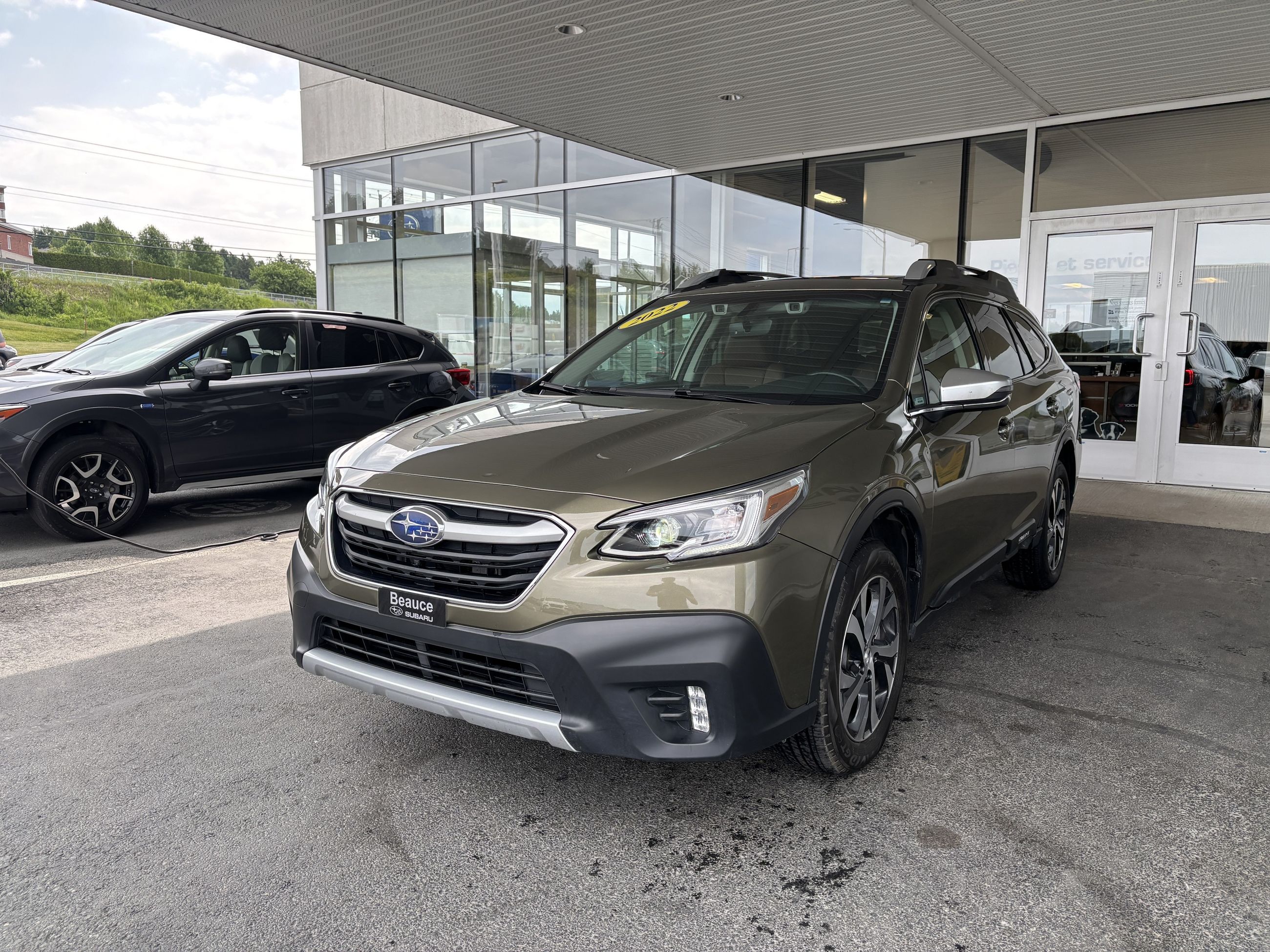 2022 Subaru Outback Premier CVT