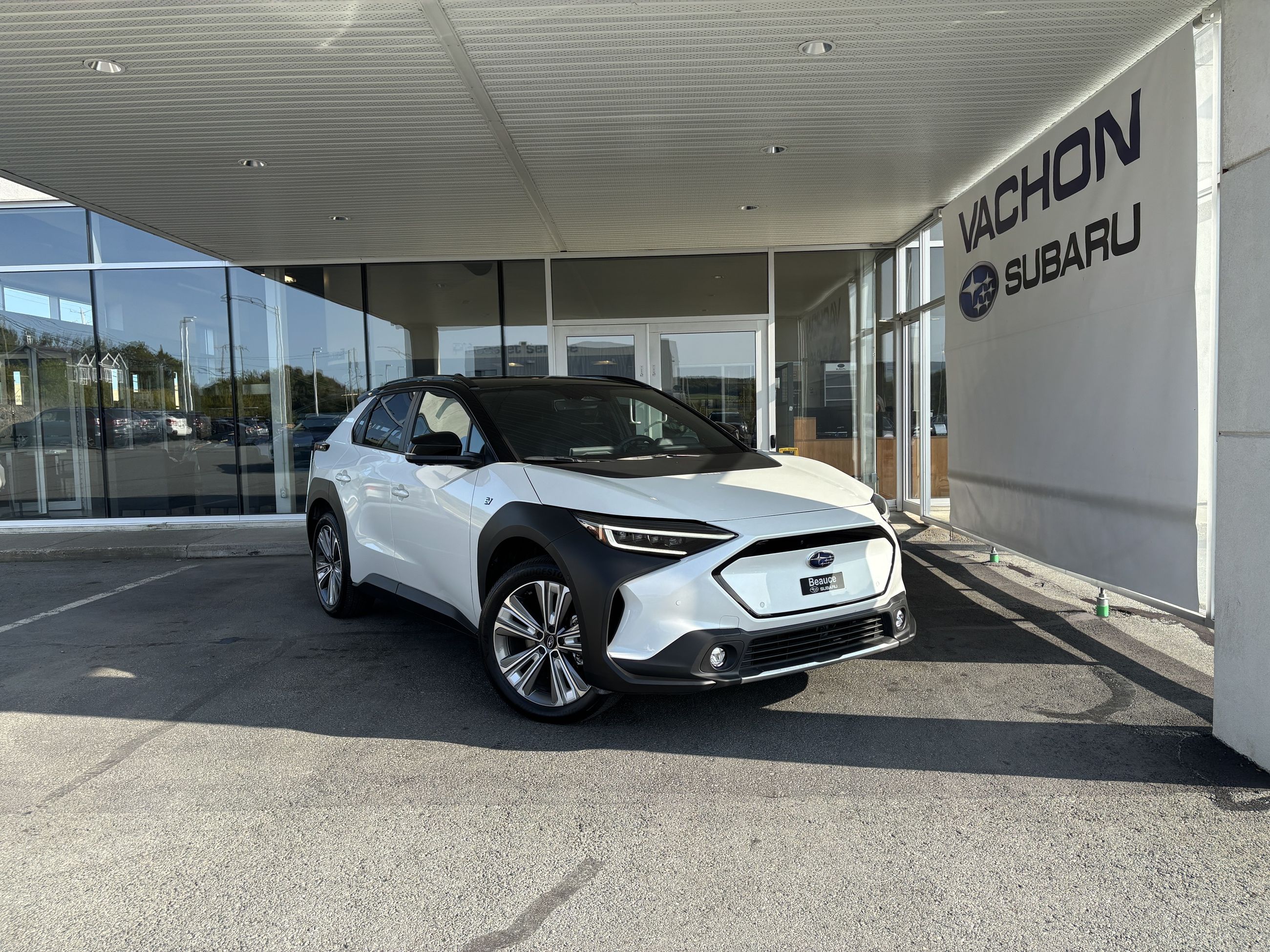 2024 Subaru Solterra AWD w-Luxury Package