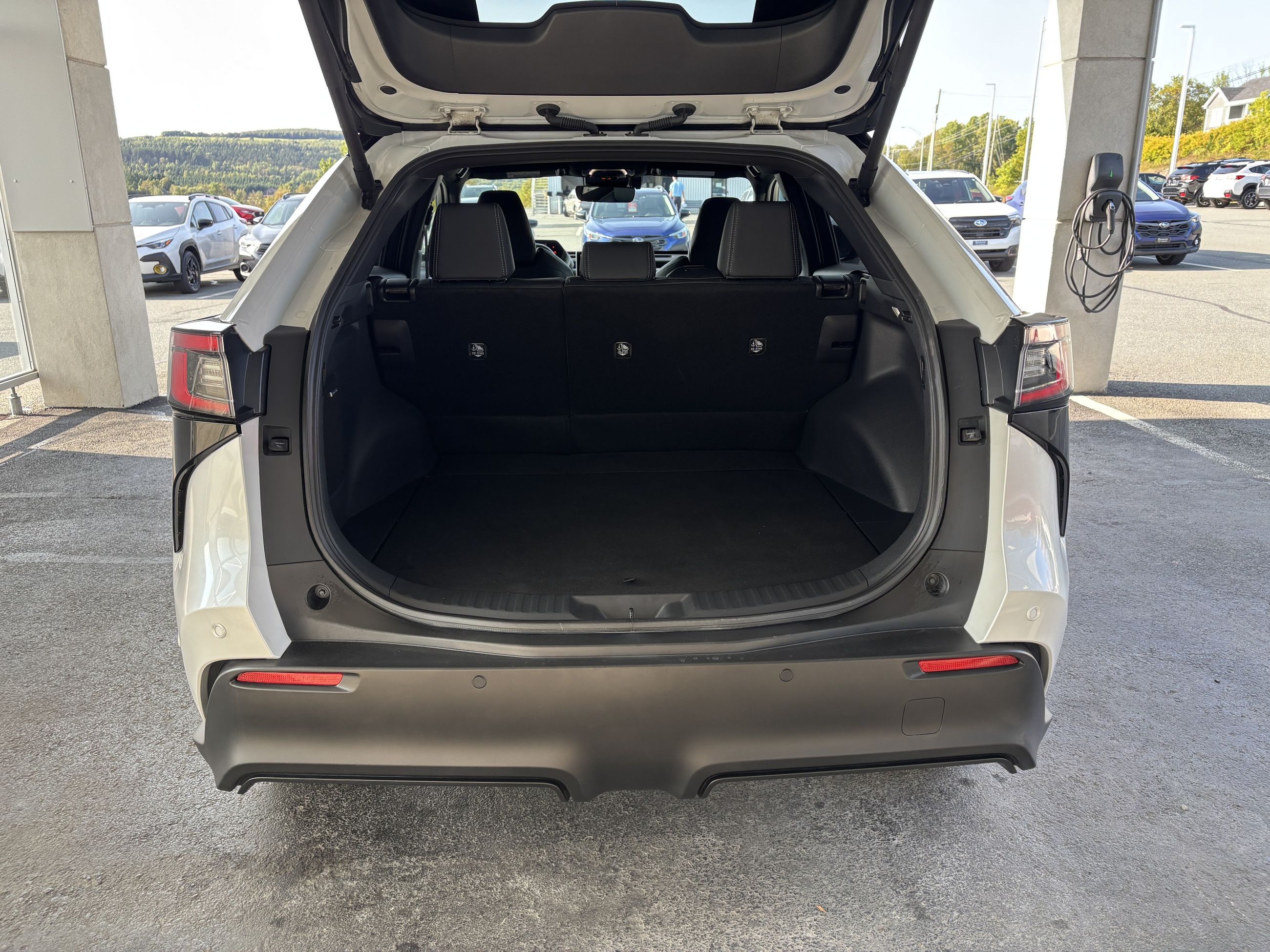 2024 Subaru Solterra AWD w-Luxury Package