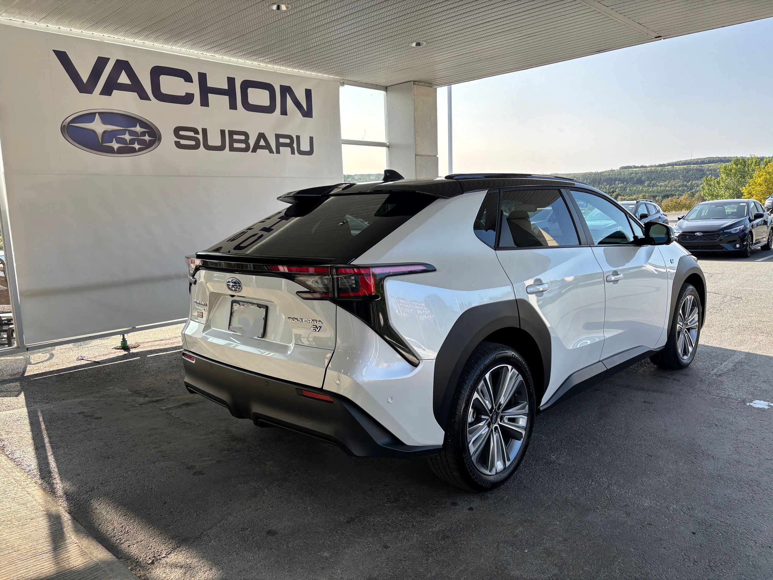 2024 Subaru Solterra AWD w-Luxury Package