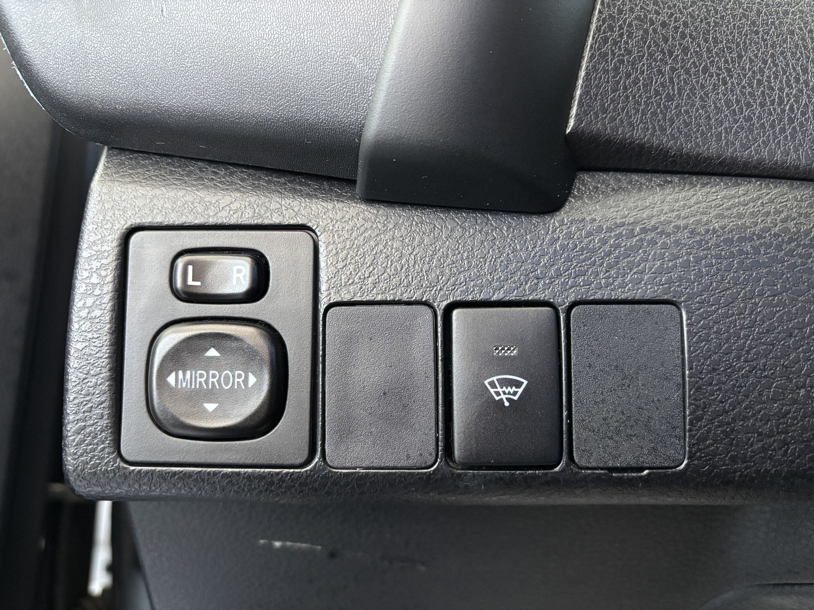 Toyota Corolla 4dr Sdn CVT LE 2017