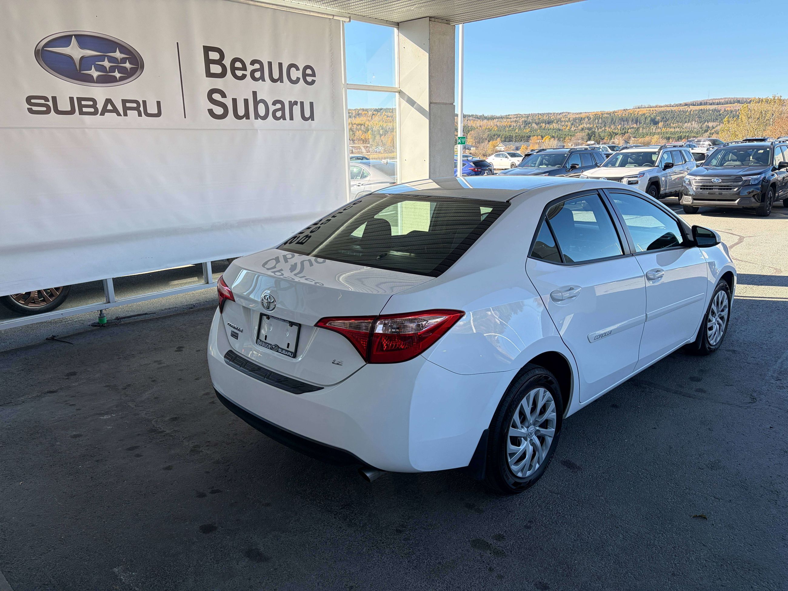 Photo 2017 Toyota Corolla LE #3