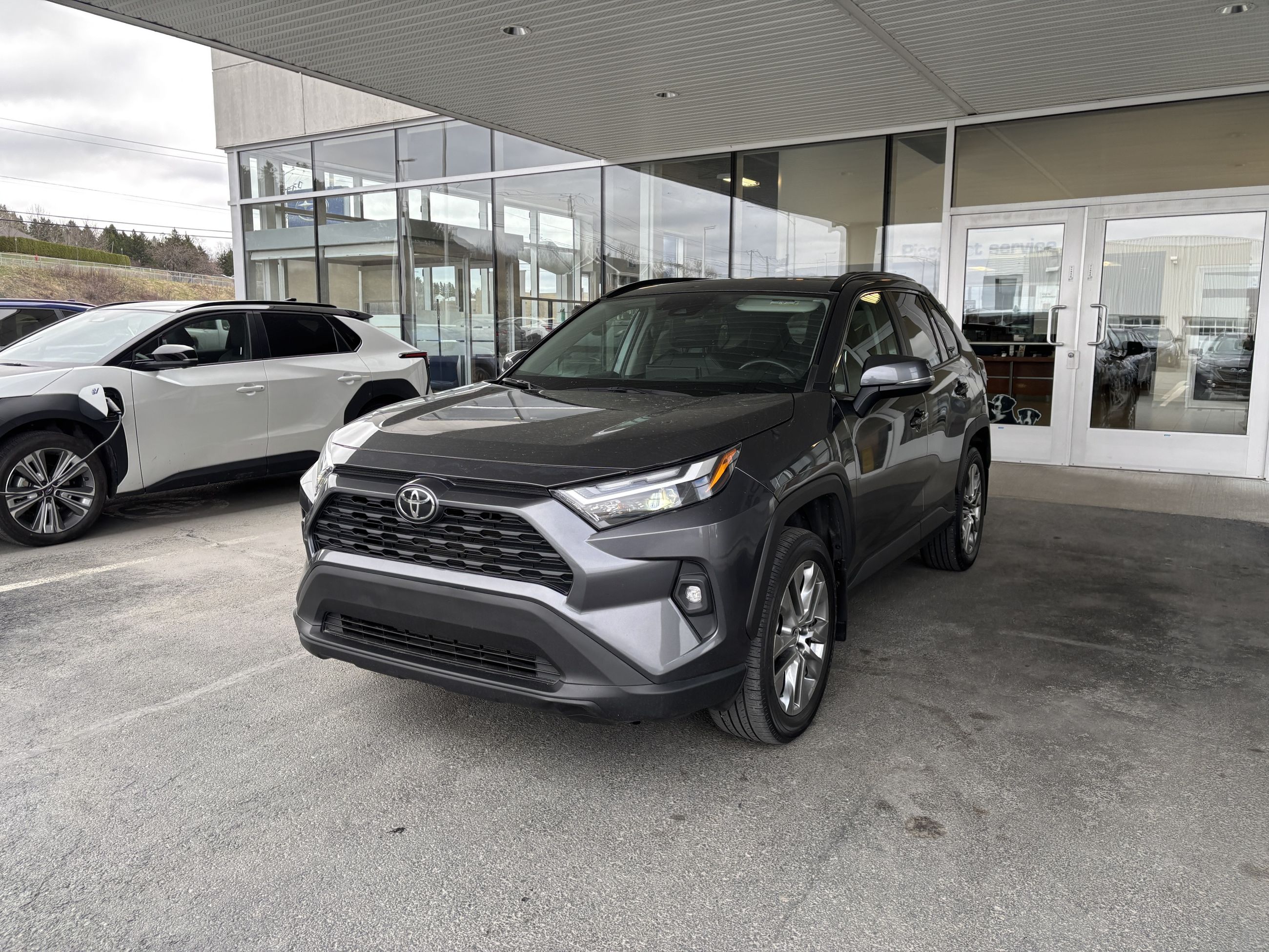Toyota RAV4 XLE AWD 2022