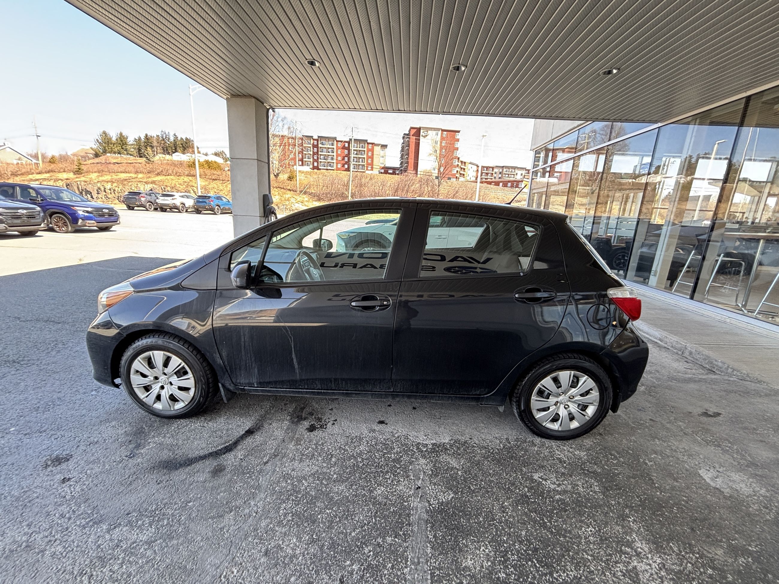 2014 Toyota Yaris 5dr HB Auto LE