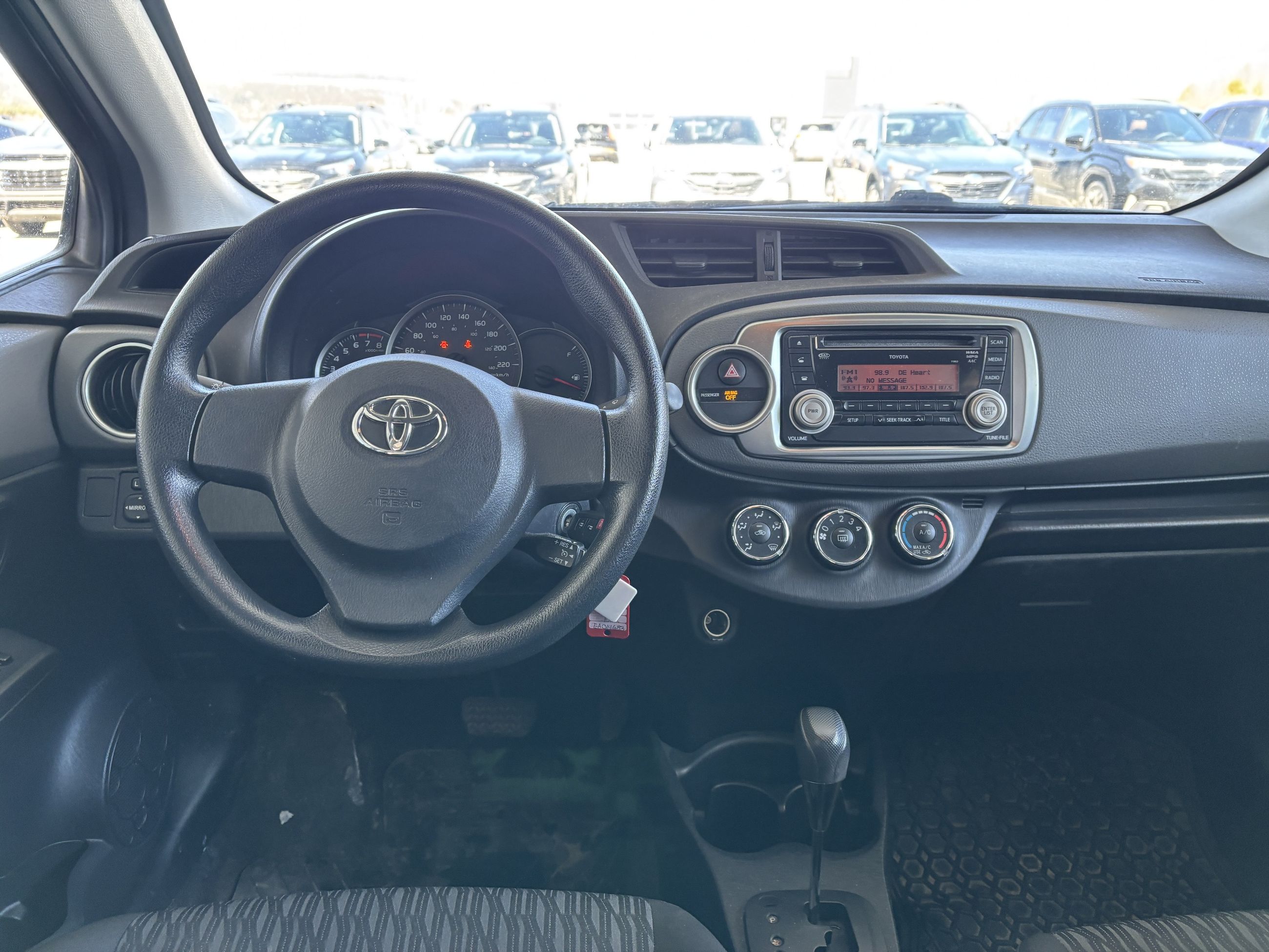 2014 Toyota Yaris 5dr HB Auto LE