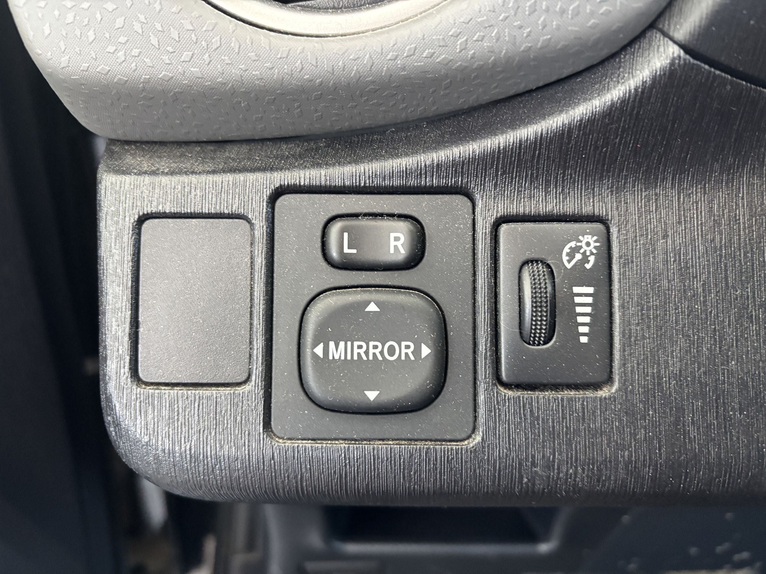 2014 Toyota Yaris 5dr HB Auto LE