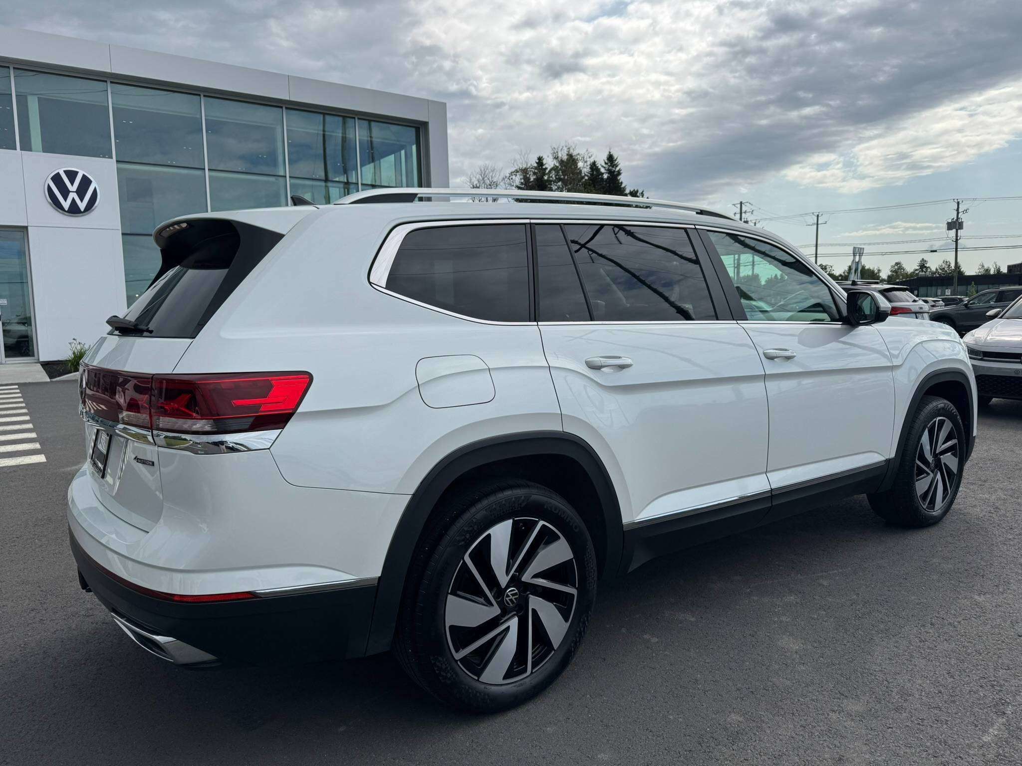 Photo 2024 Volkswagen Atlas Highline #7