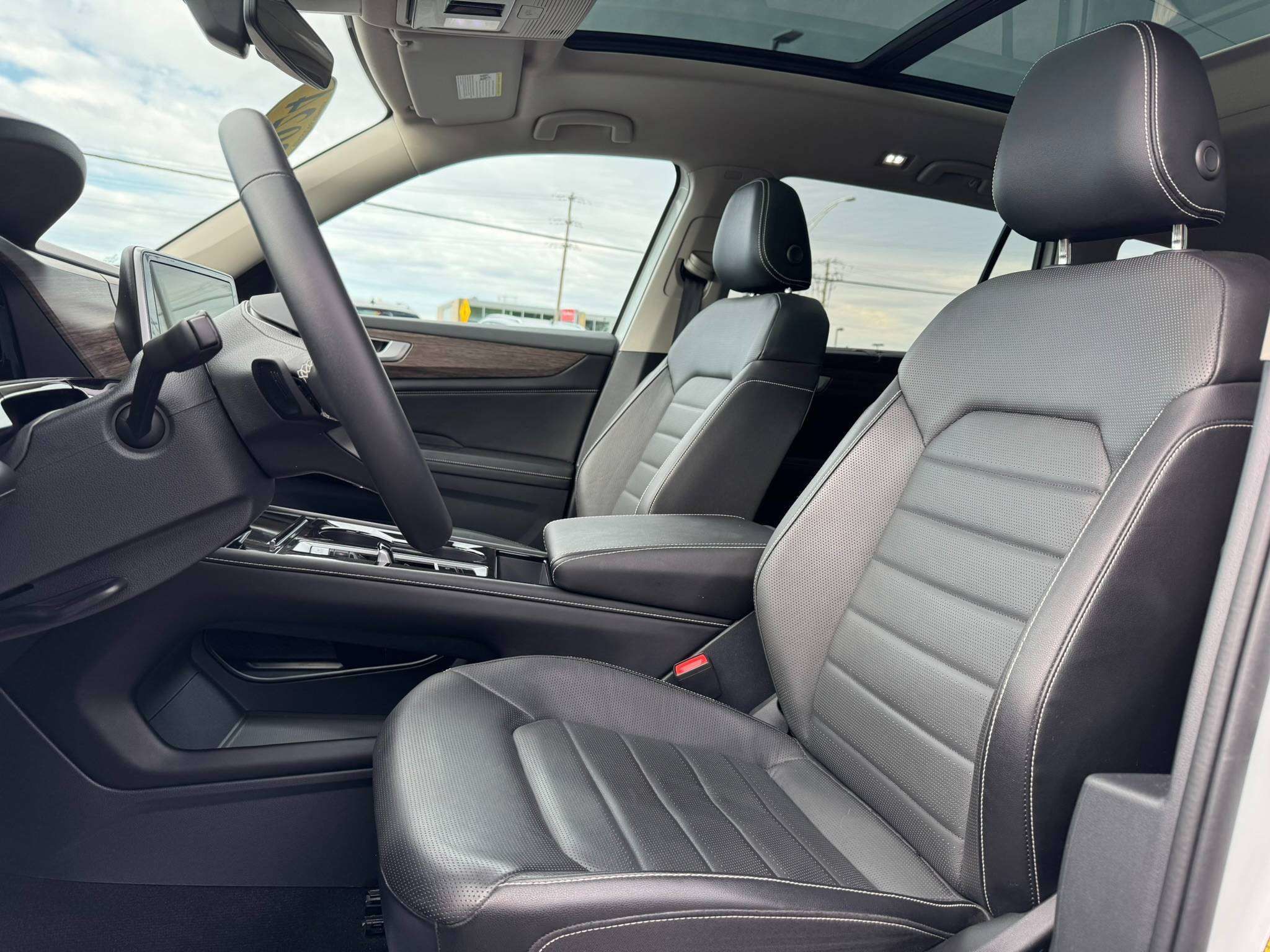 Photo 2024 Volkswagen Atlas Highline #8