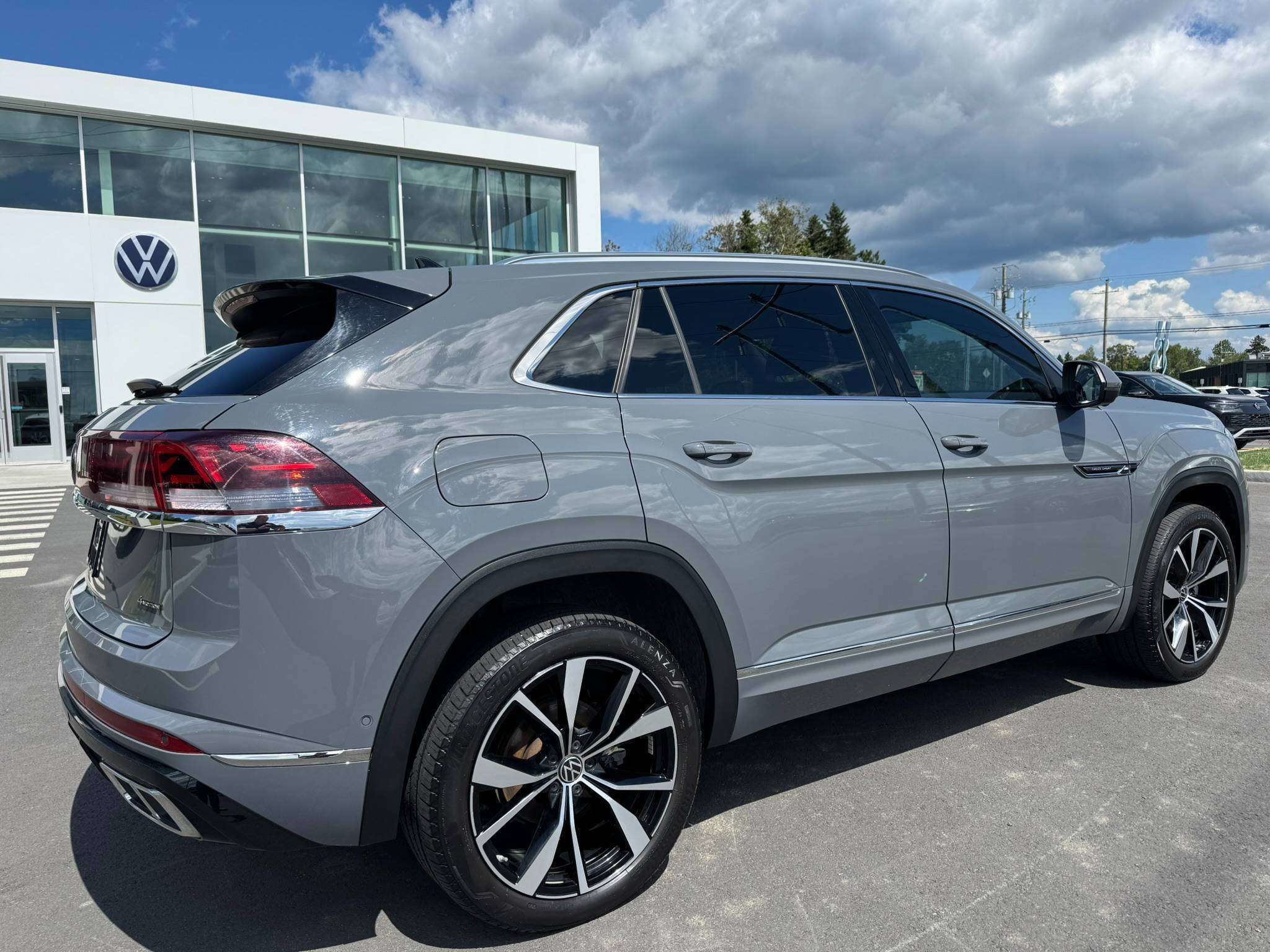 Photo 2024 Volkswagen Atlas Crossport Execline #7