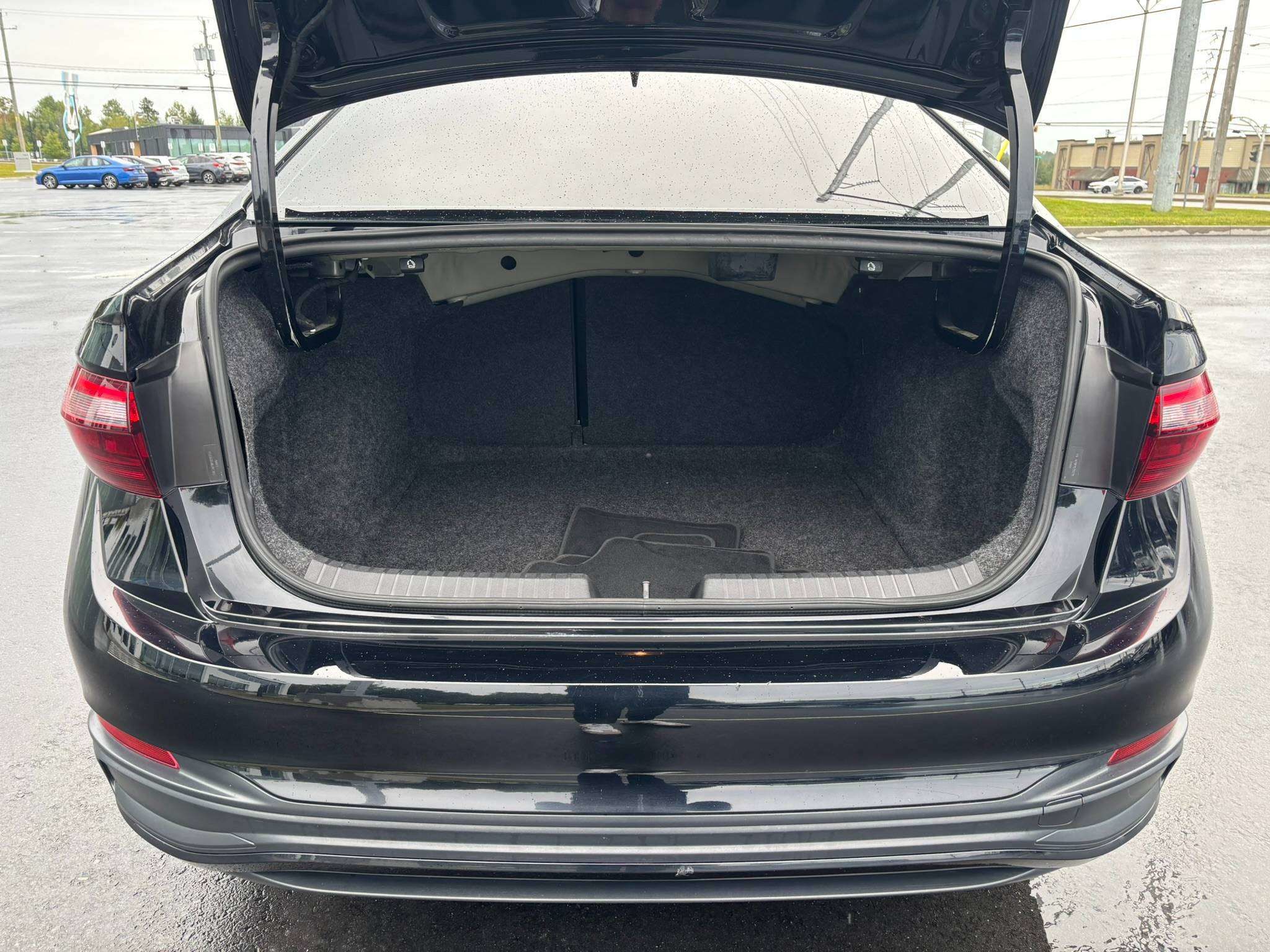Photo 2023 Volkswagen Jetta Comfortline #7