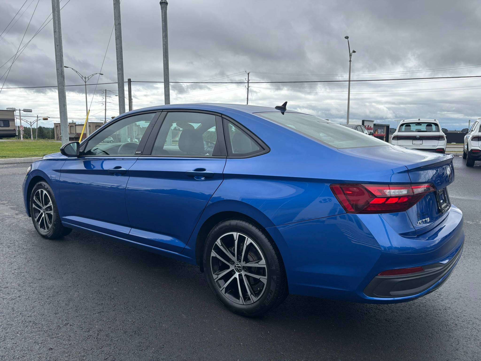 Photo 2024 Volkswagen Jetta Comfortline Groupe Sport #5