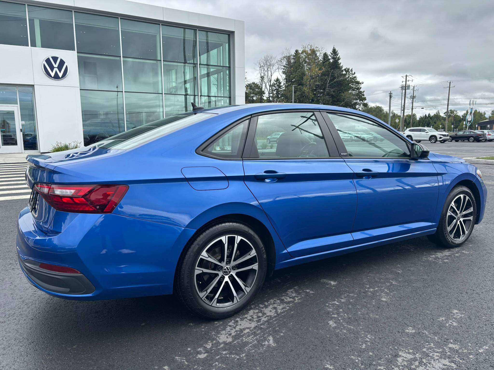 Photo 2024 Volkswagen Jetta Comfortline Groupe Sport #8