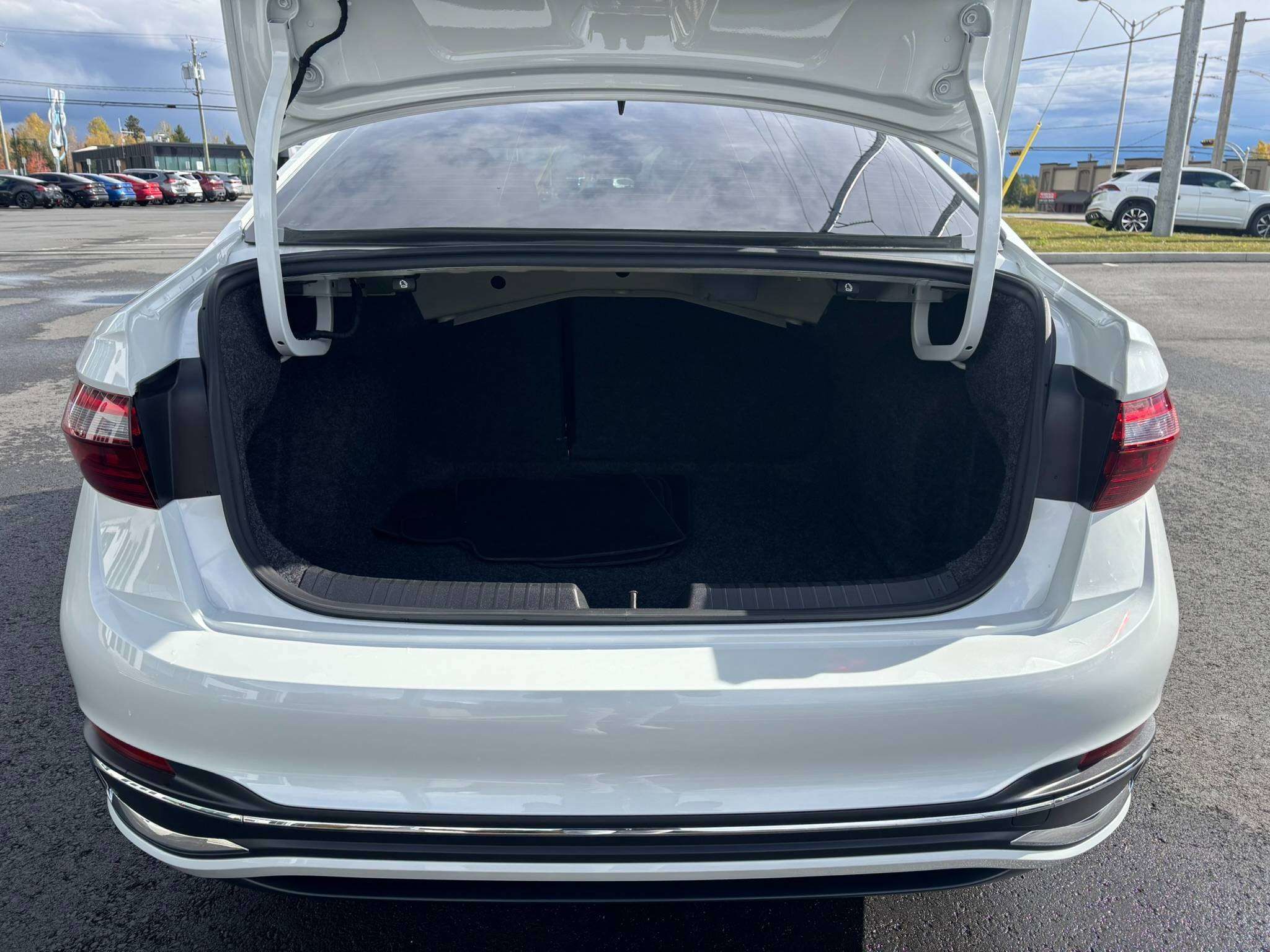 Photo Volkswagen Jetta Highline 2024 #7